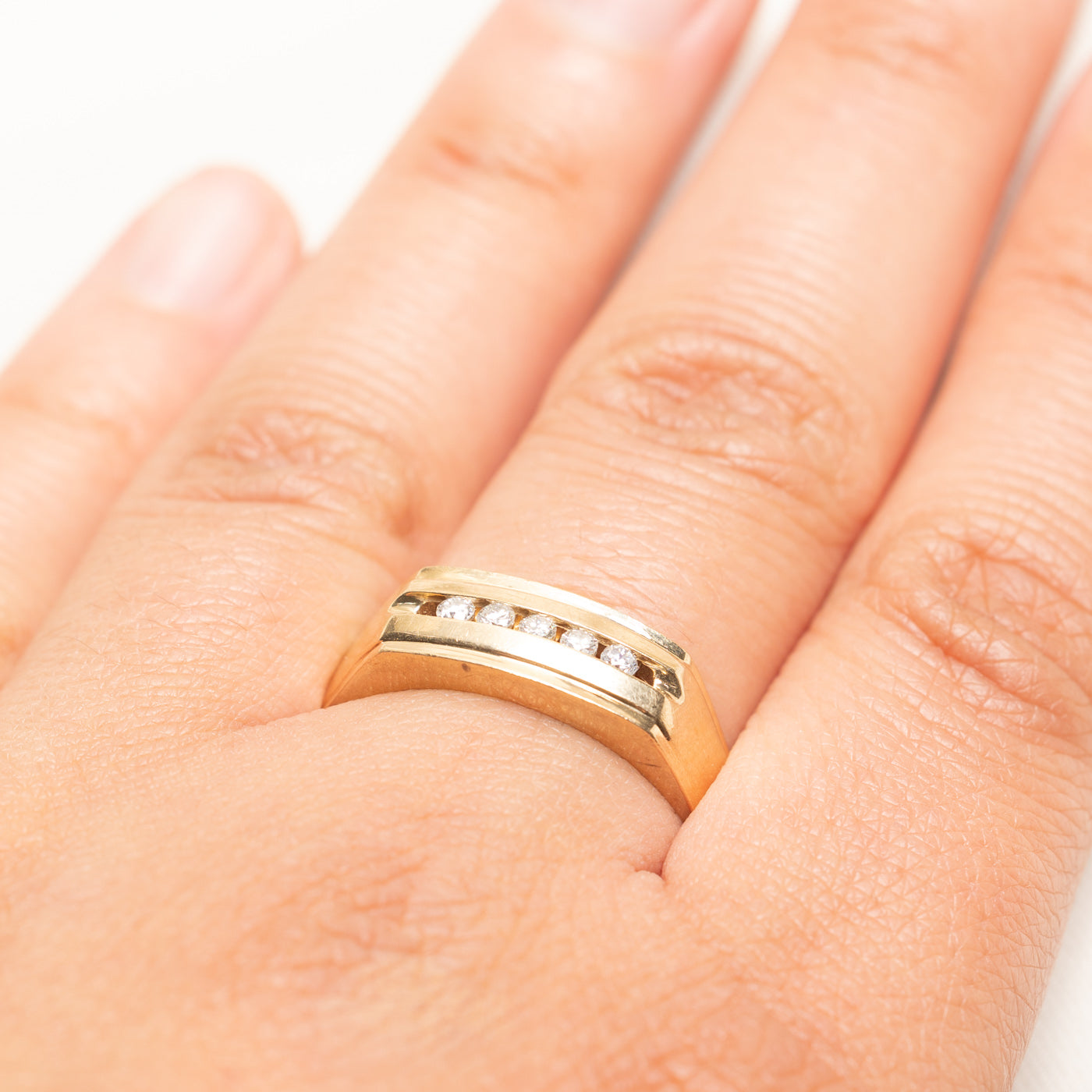 Five Stone Diamond Grooved Ring | 0.15ctw | SZ 12.25