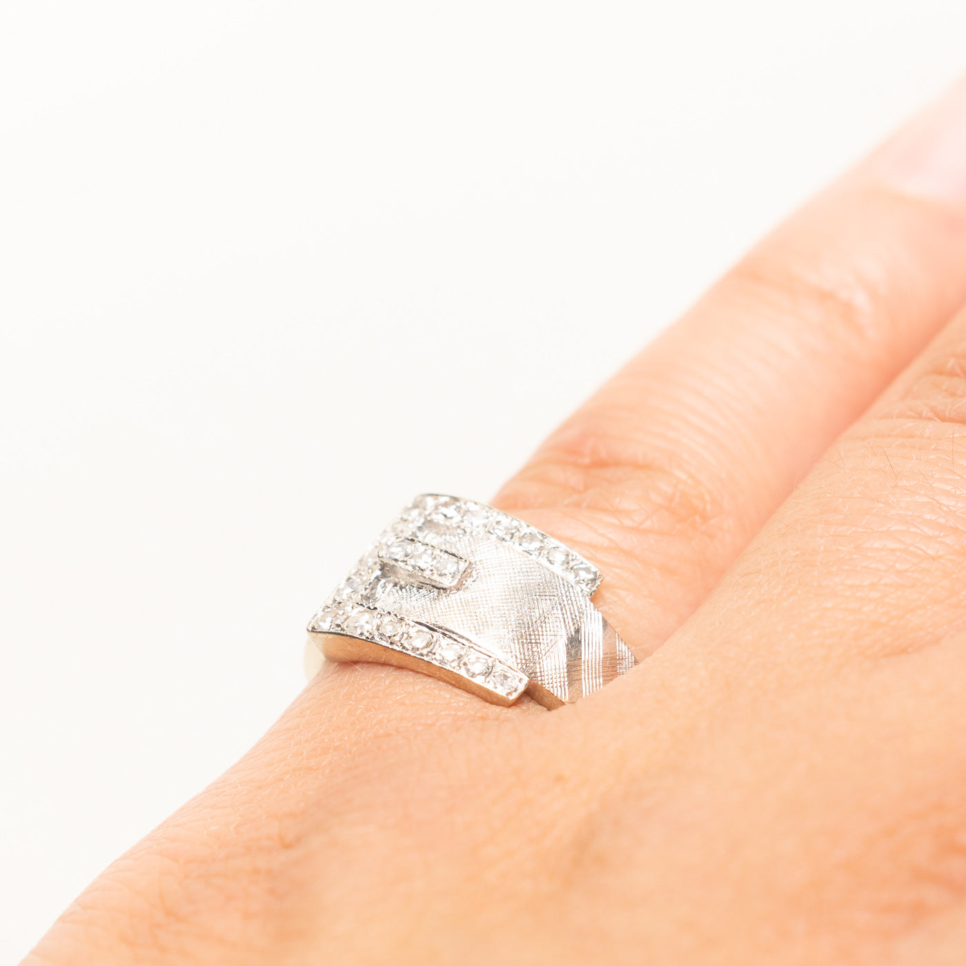White Gold Diamond Buckle Ring | 0.40ctw | SZ 6