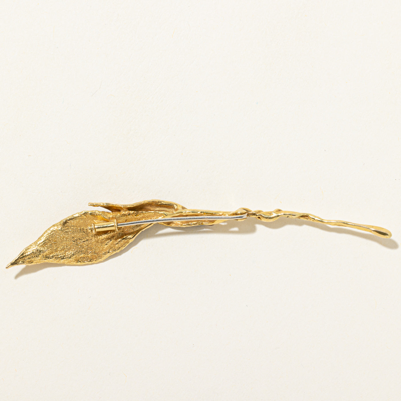 18k Yellow Gold & Enamel Leaves Brooch