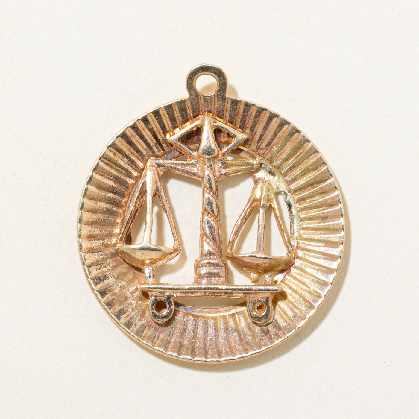 Breloque Balance en or jaune 14 carats