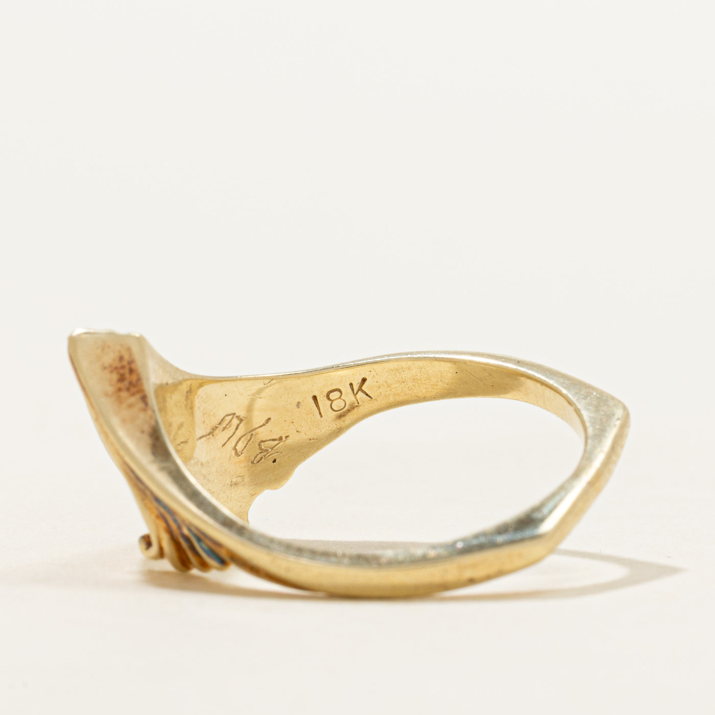 18k Diamond Grooved Chevron Ring | 0.14ctw | SZ 6.25