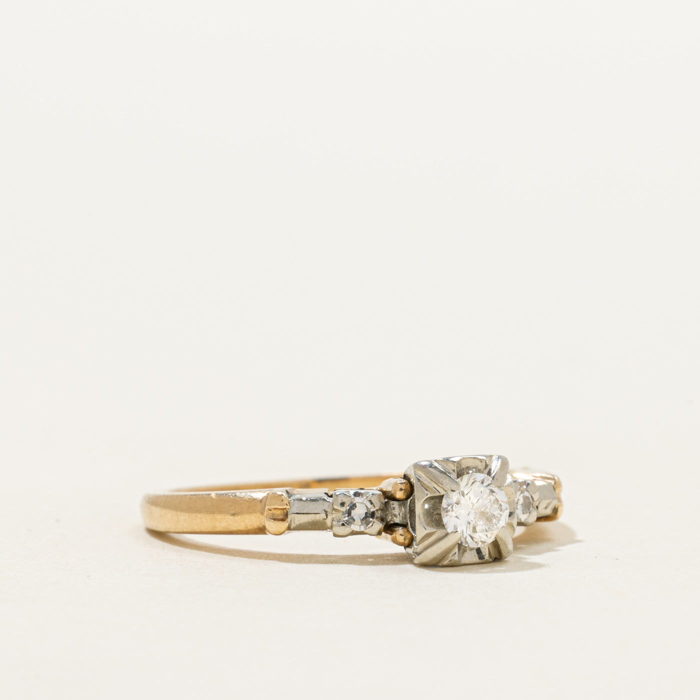 Two Tone Illusion Set Diamond Ring | 0.17ctw | SZ 6.5