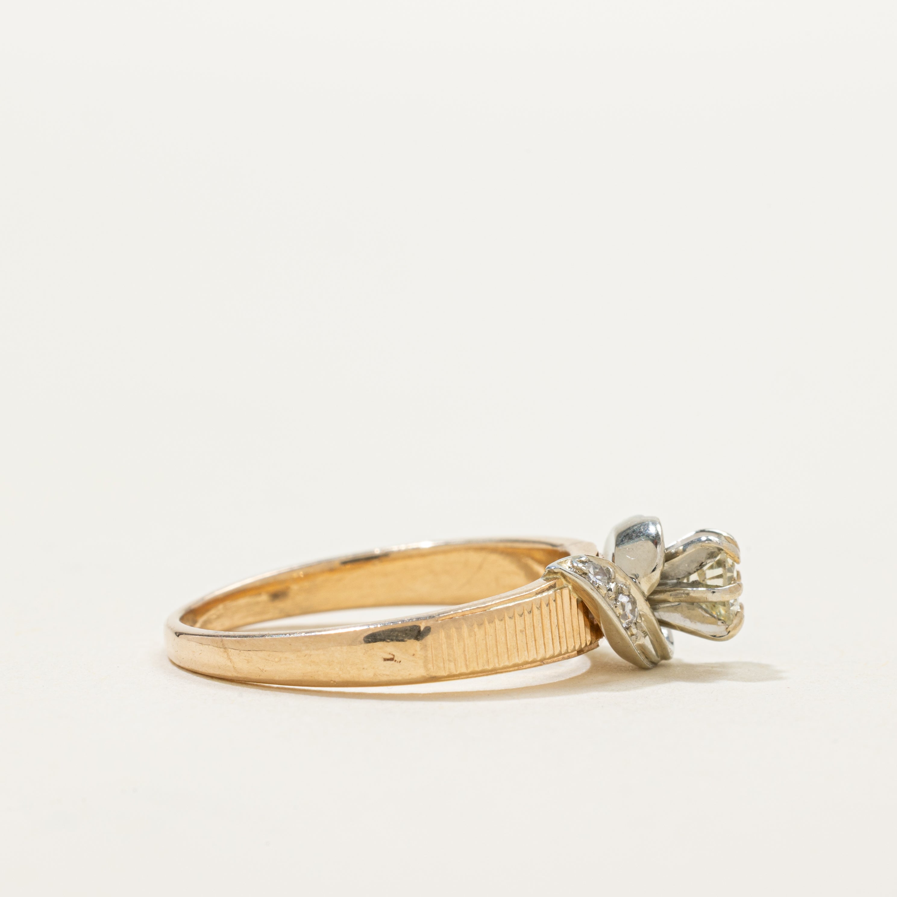 Two Tone Diamond Fluted Ring | 0.32ctw | SZ 6.5