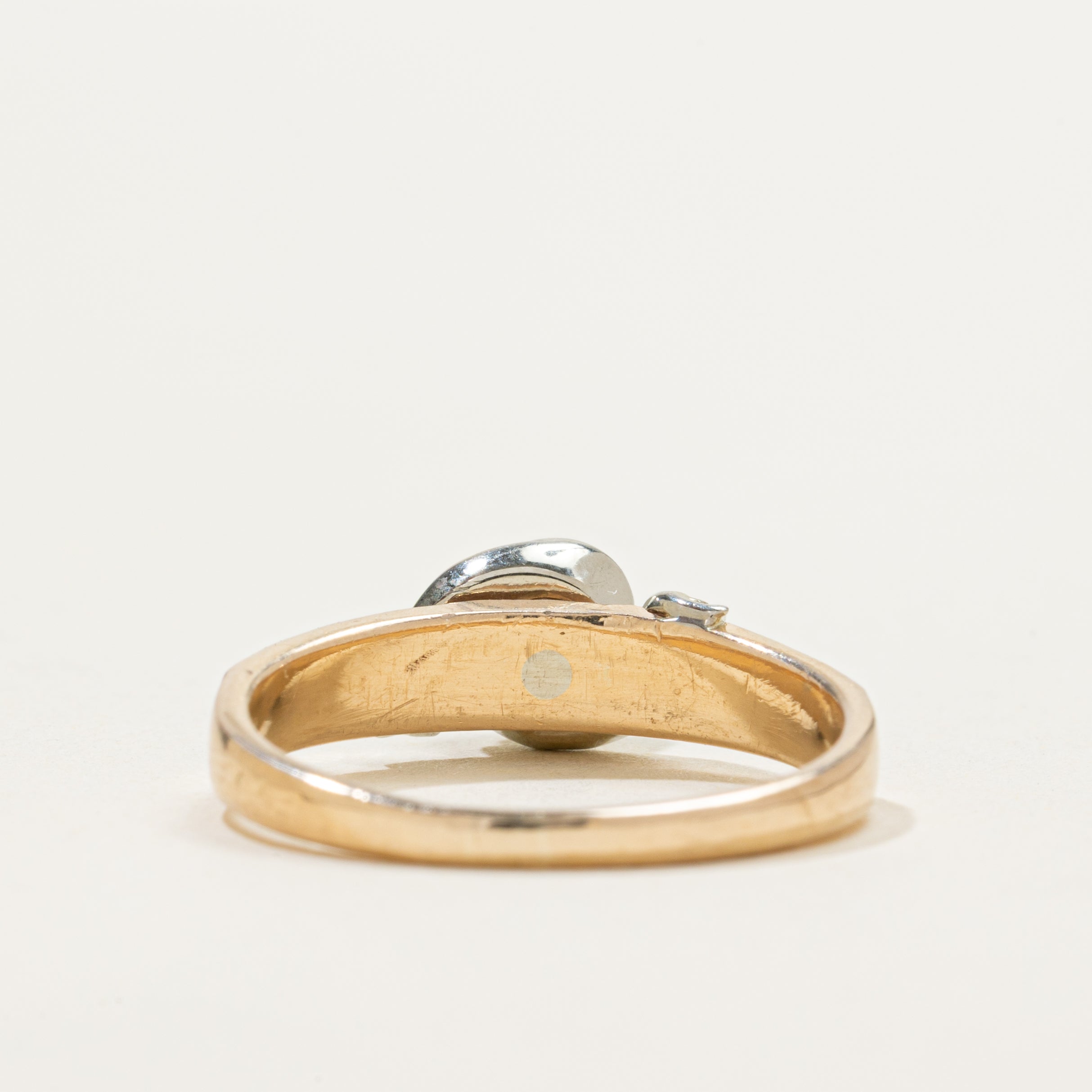 Two Tone Diamond Fluted Ring | 0.32ctw | SZ 6.5