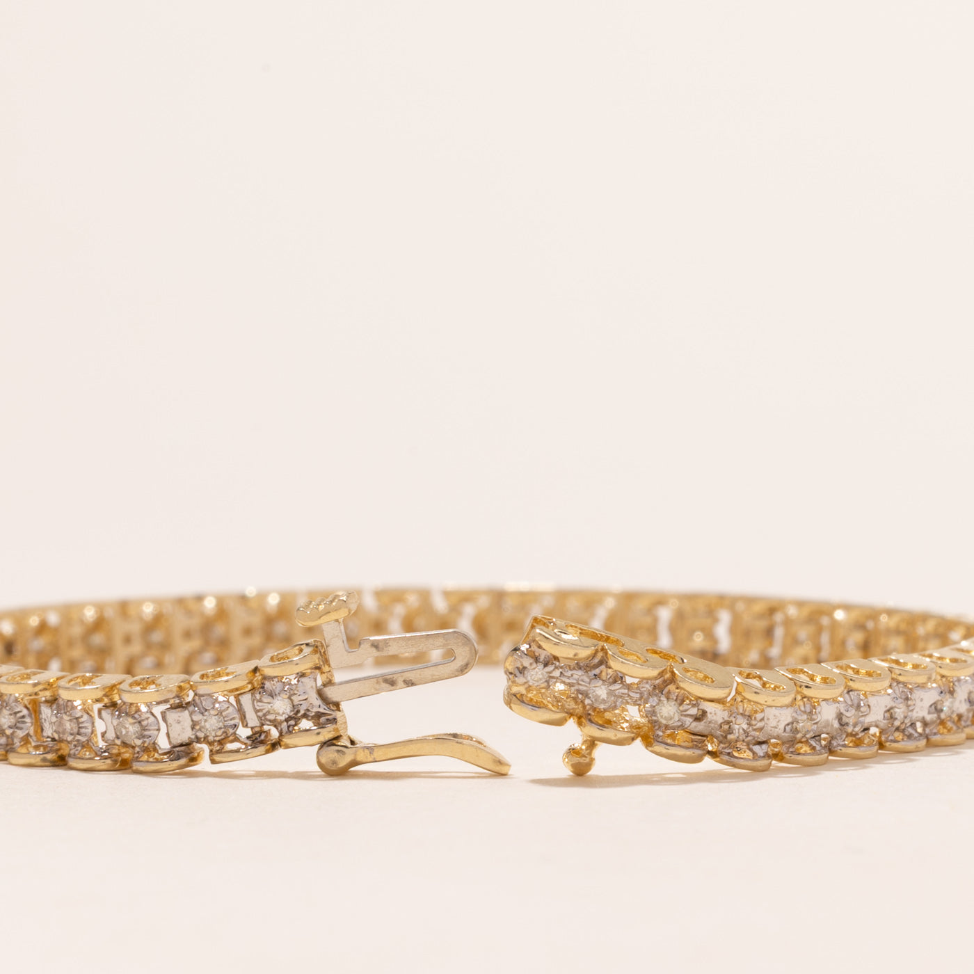 Yellow Gold Illusion Set Diamond Tennis Bracelet | 0.40ctw | 7.5"