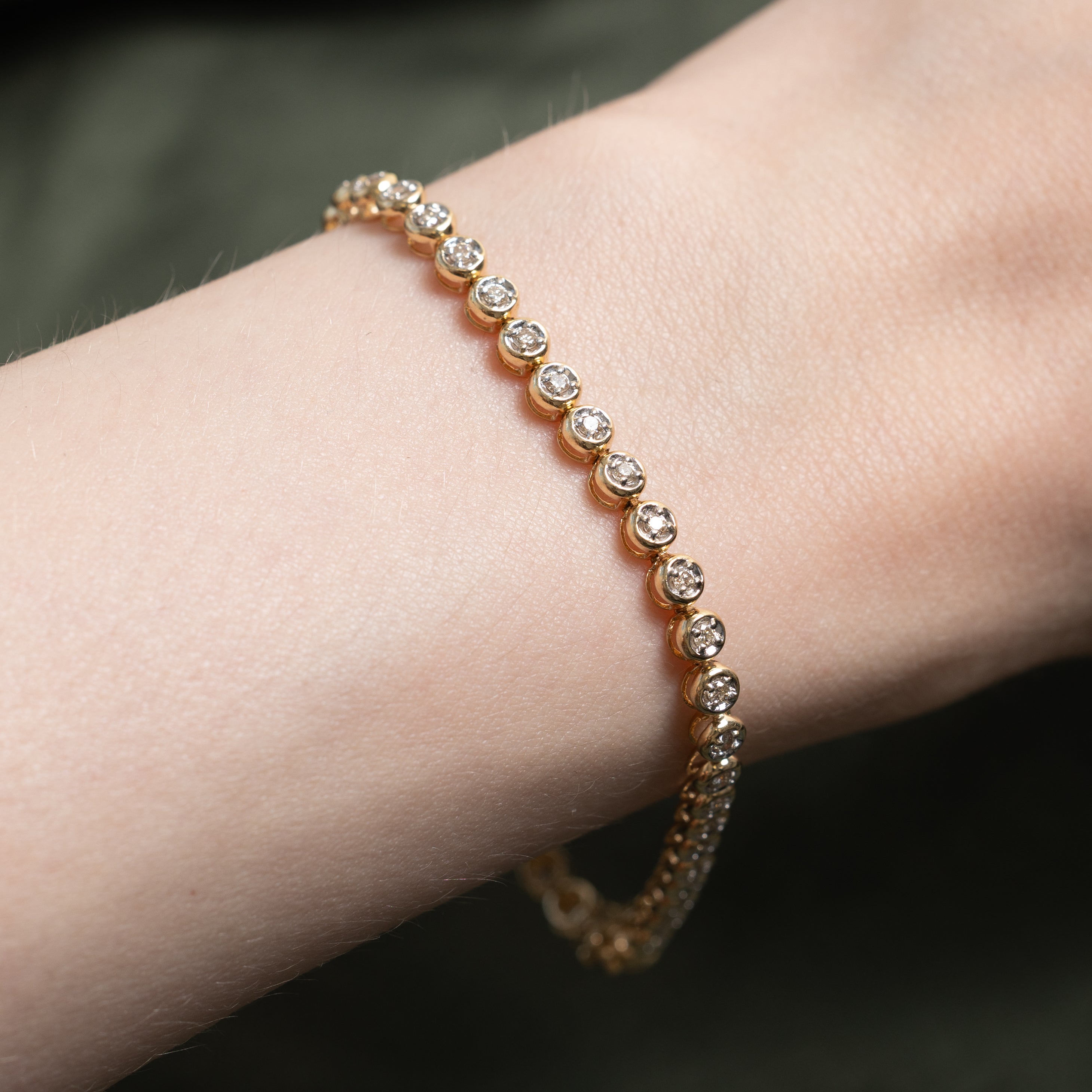 Yellow Gold Illusion Set Diamond Tennis Bracelet | 0.90ctw | 7.5"