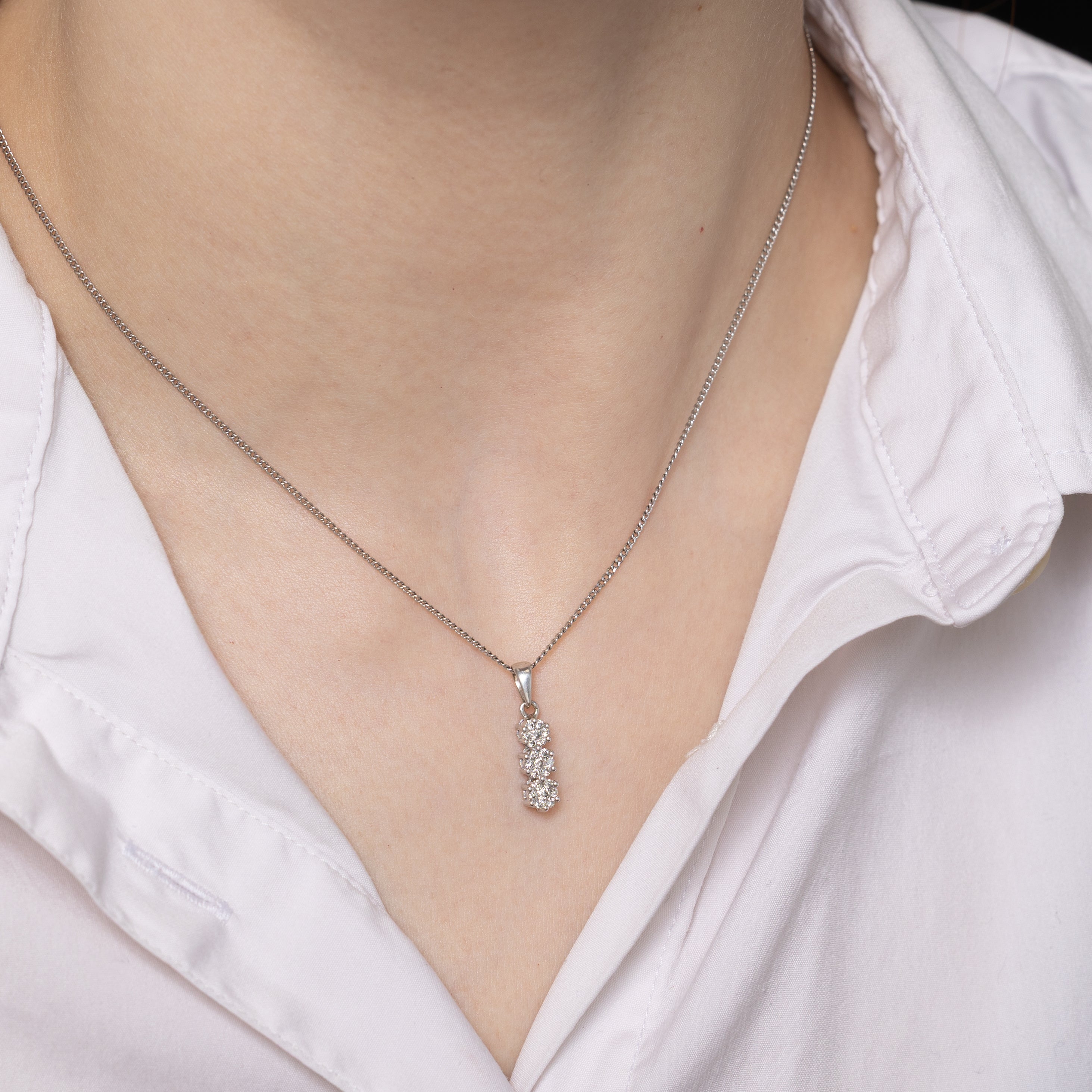 Diamond Cluster Column Pendant | 0.26ctw