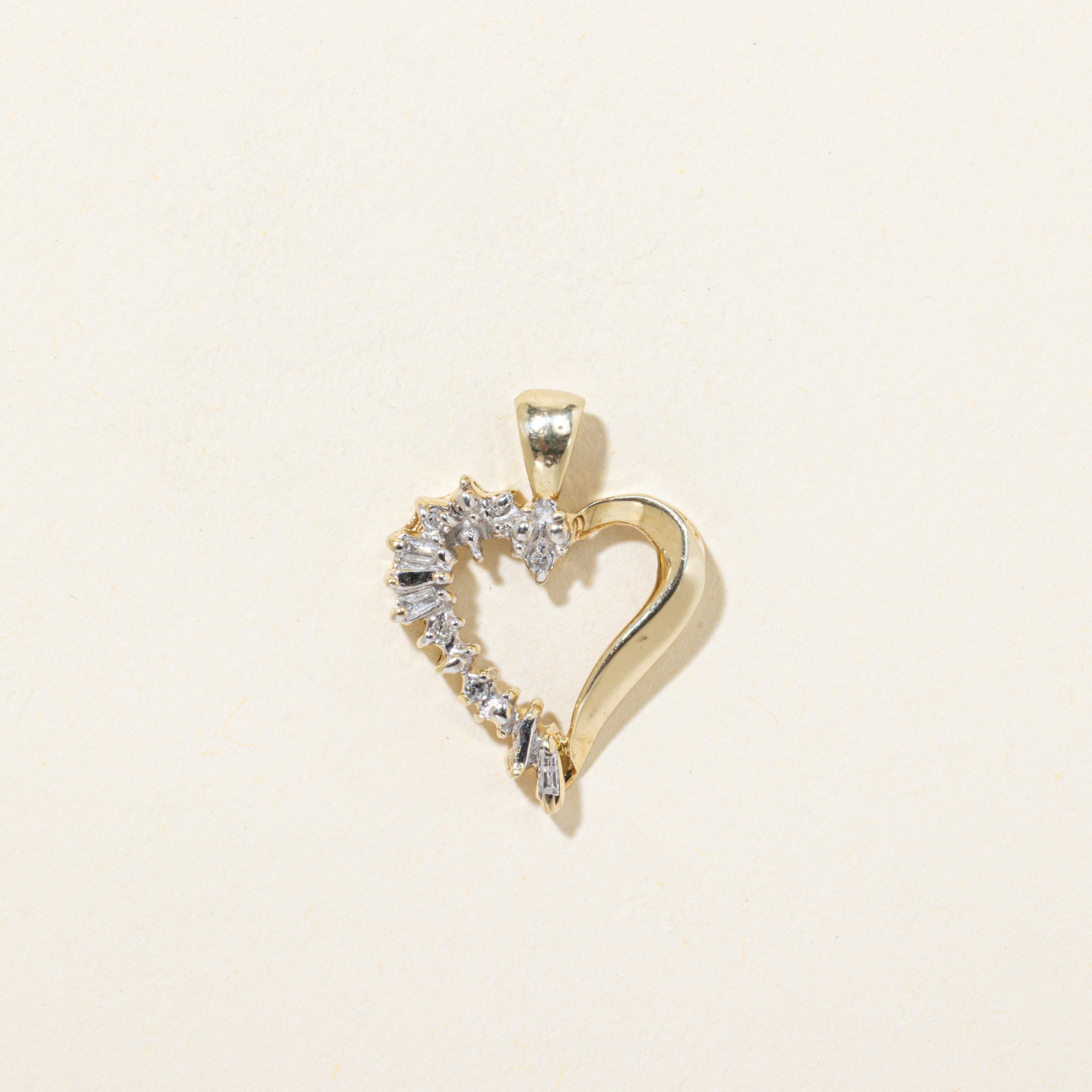 Diamond Open Heart Pendant | 0.06ctw