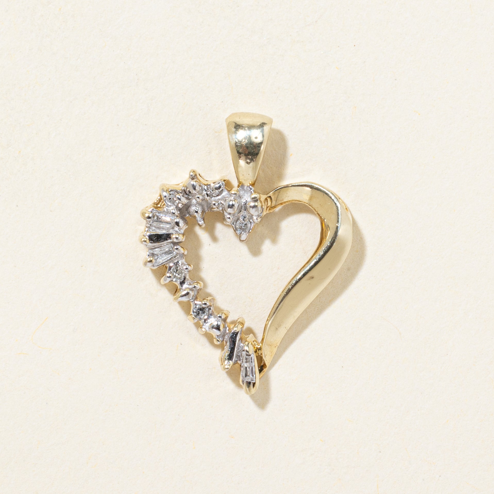 Diamond Open Heart Pendant | 0.06ctw