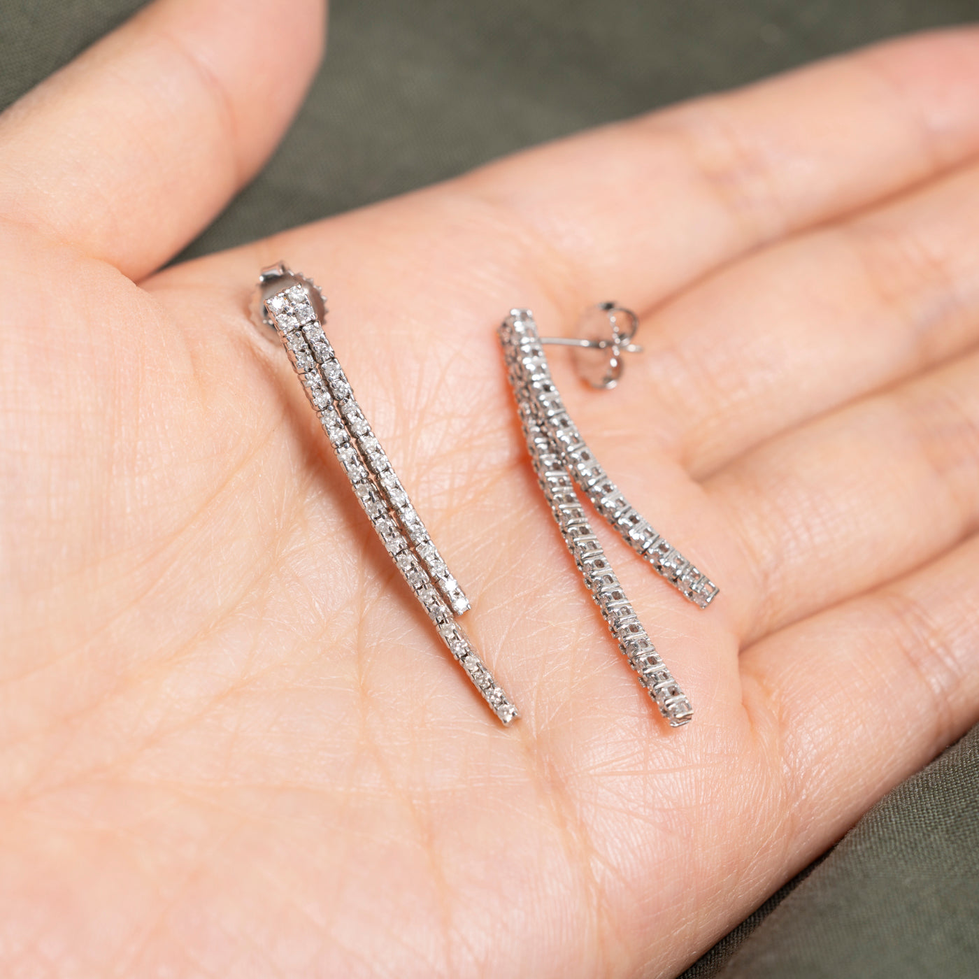 18k White Gold Diamond Column Drop Earrings | 0.92ctw