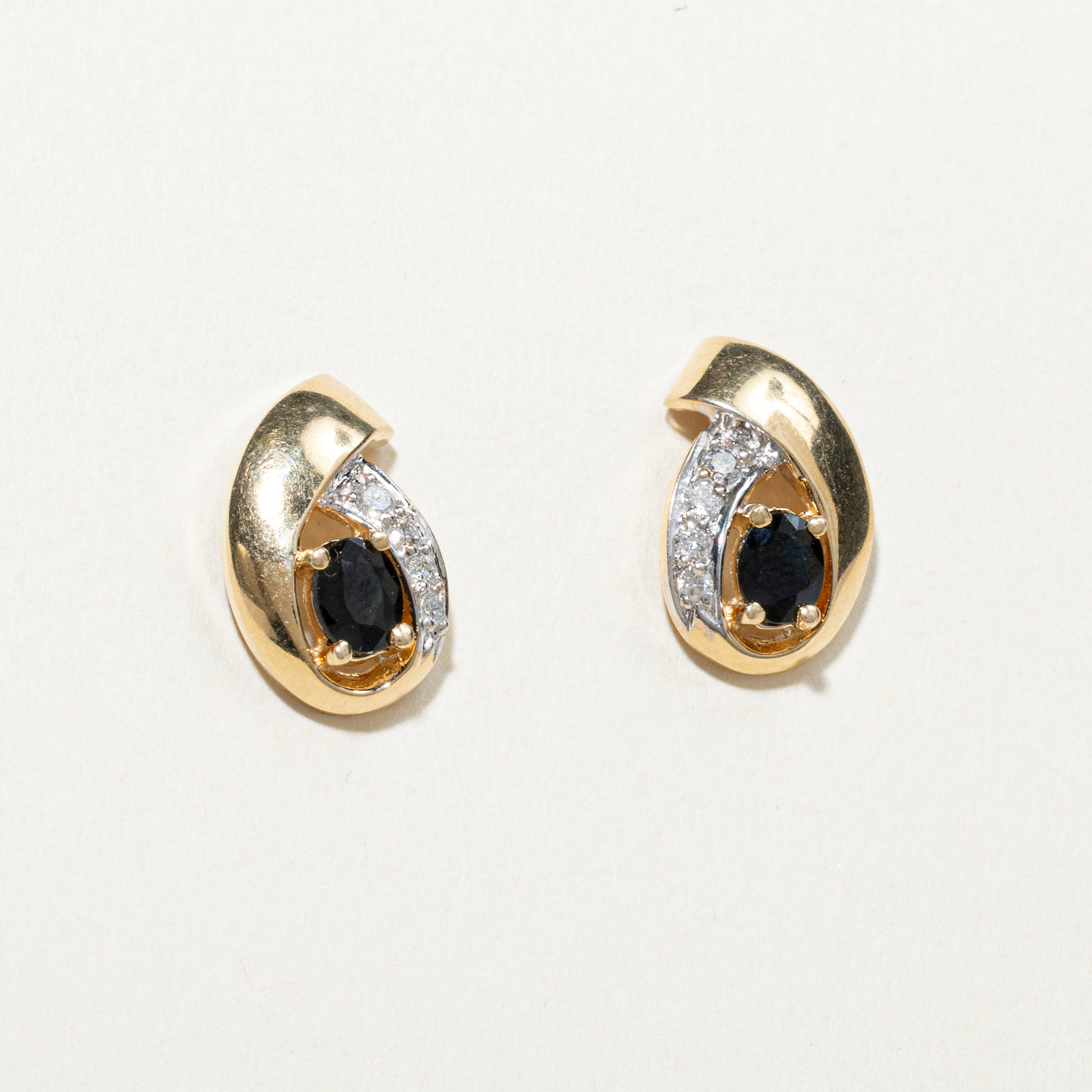 Oval Cut Sapphire & Diamond Stud Earrings | 1.00ctw, 0.12ct