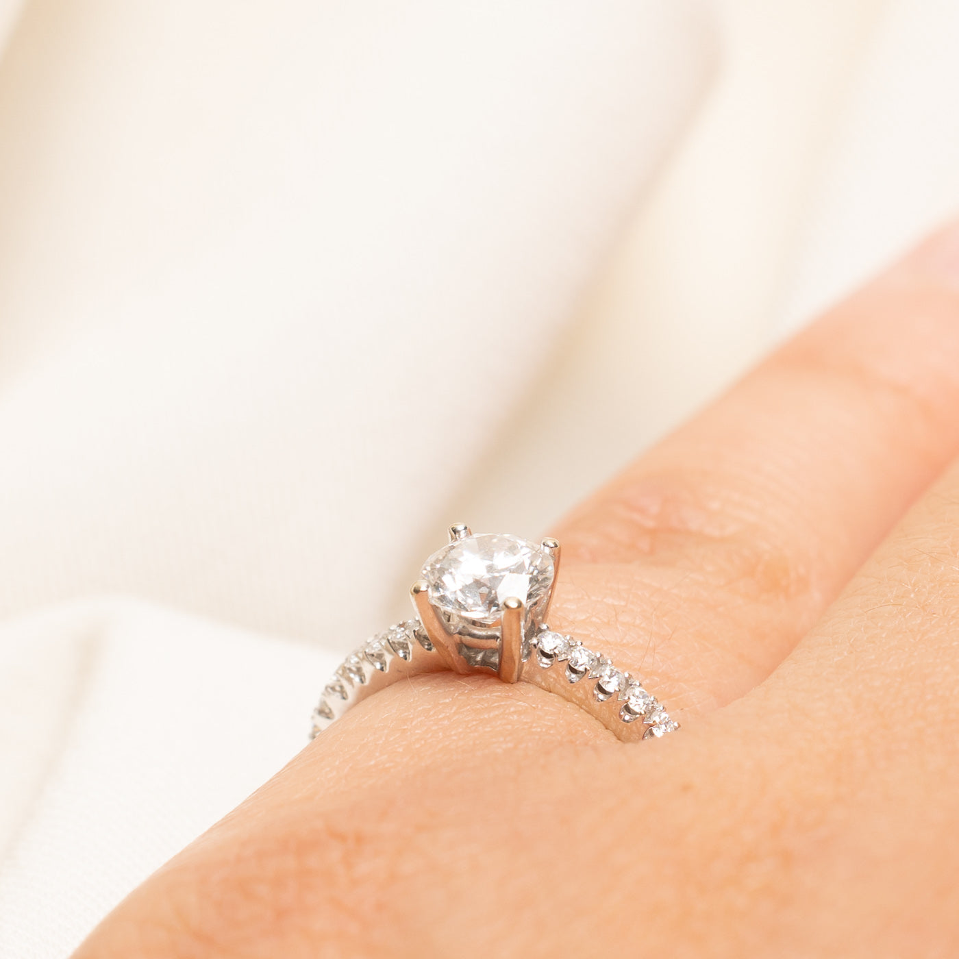 18k White Gold Diamond Engagement Ring | 0.96ctw | SZ 5