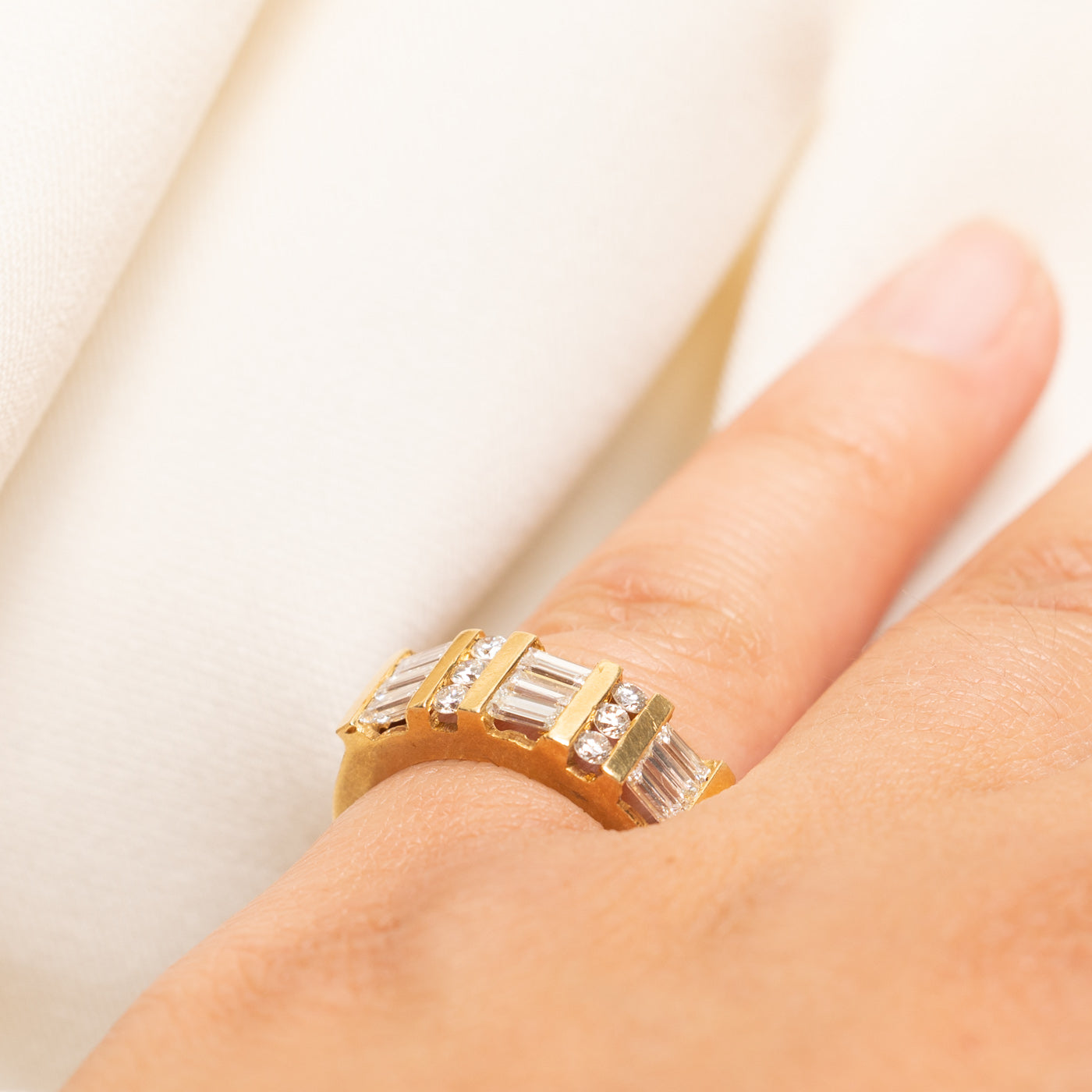 18k Multi Column Diamond Band | 1.05ctw | SZ 5.5