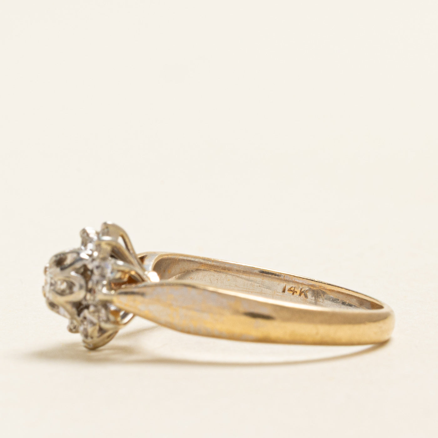 Belcher Set Diamond Petal Ring | 0.22ctw | SZ 5.75