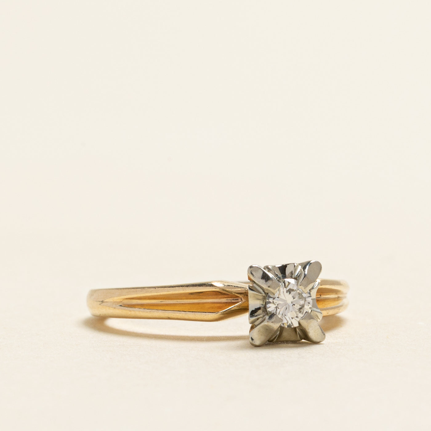 Solitaire High Set Diamond Grooved Ring | 0.15ct | SZ 5.25