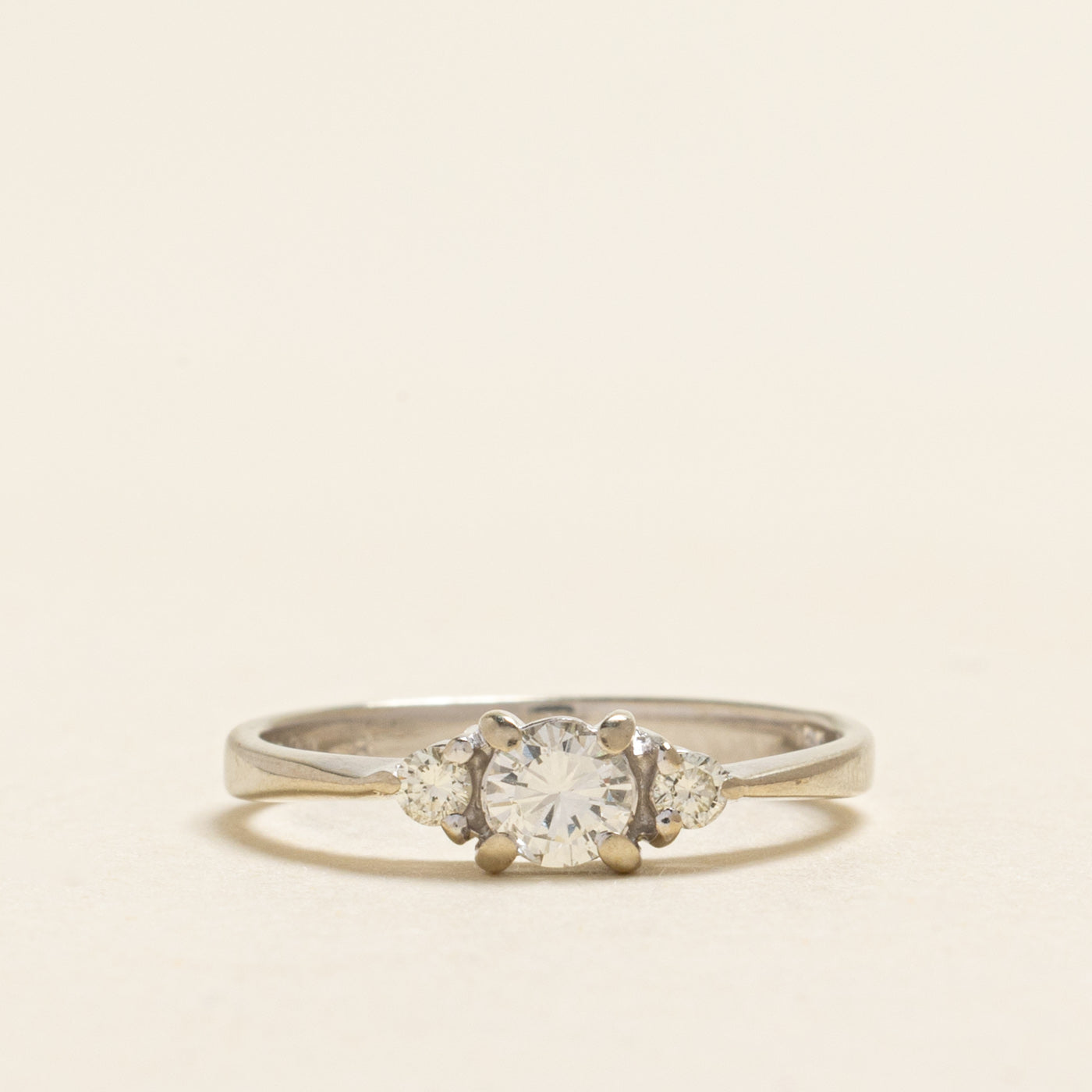 18k Three Stone Diamond Ring | 0.28ctw | SZ 6