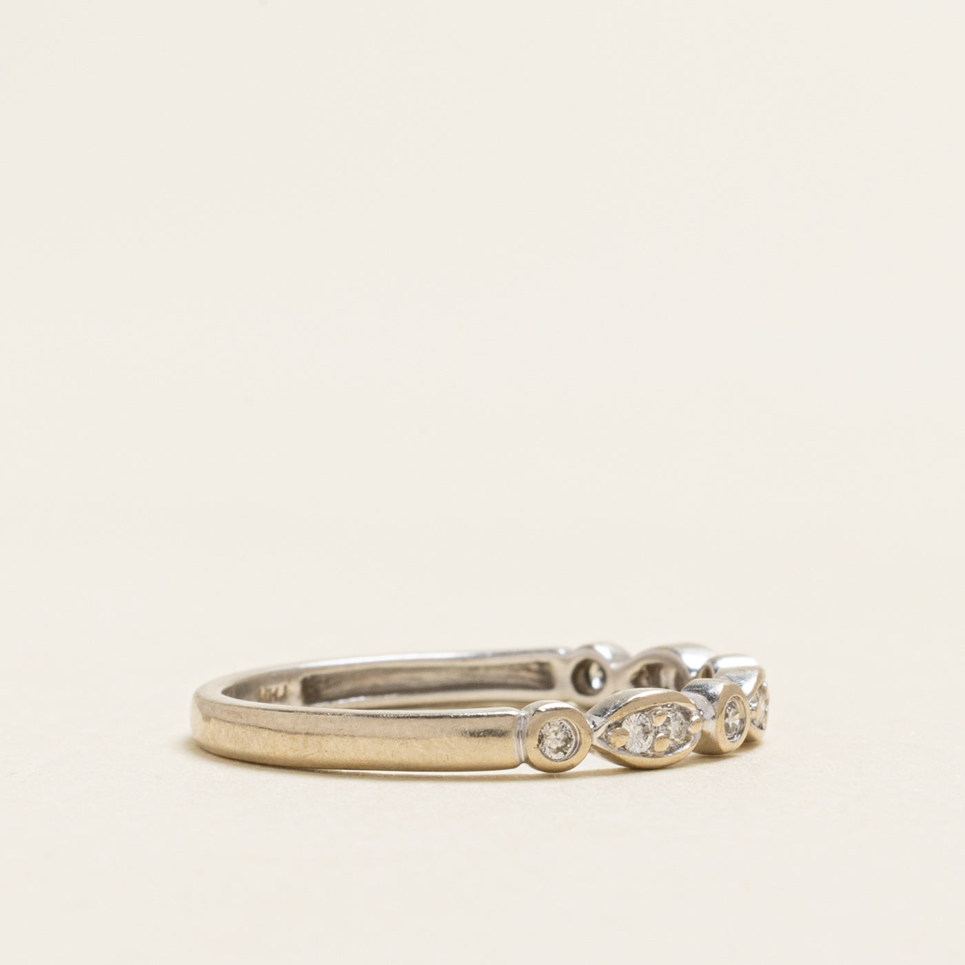 Semi Eternity Diamond Scalloped Band | 0.10ctw | SZ 7.25