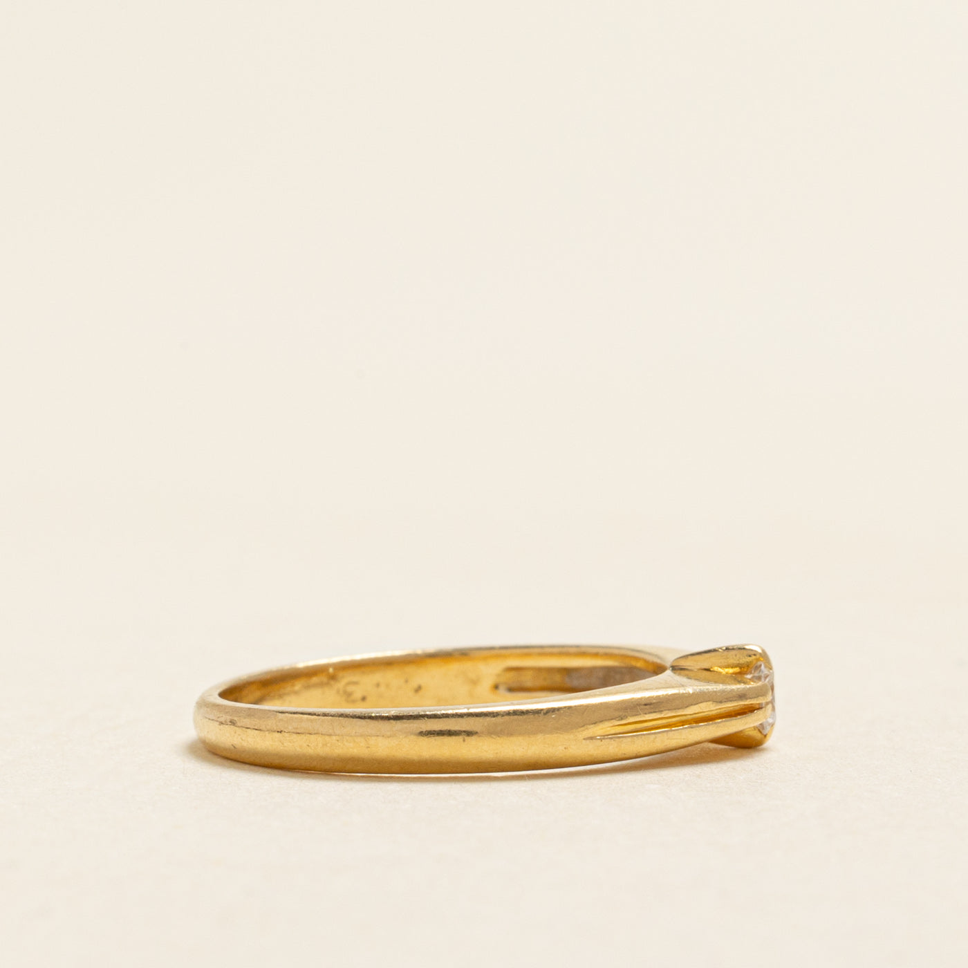 18k Solitaire Diamond Petite Ring | 0.07ct | SZ 4.5