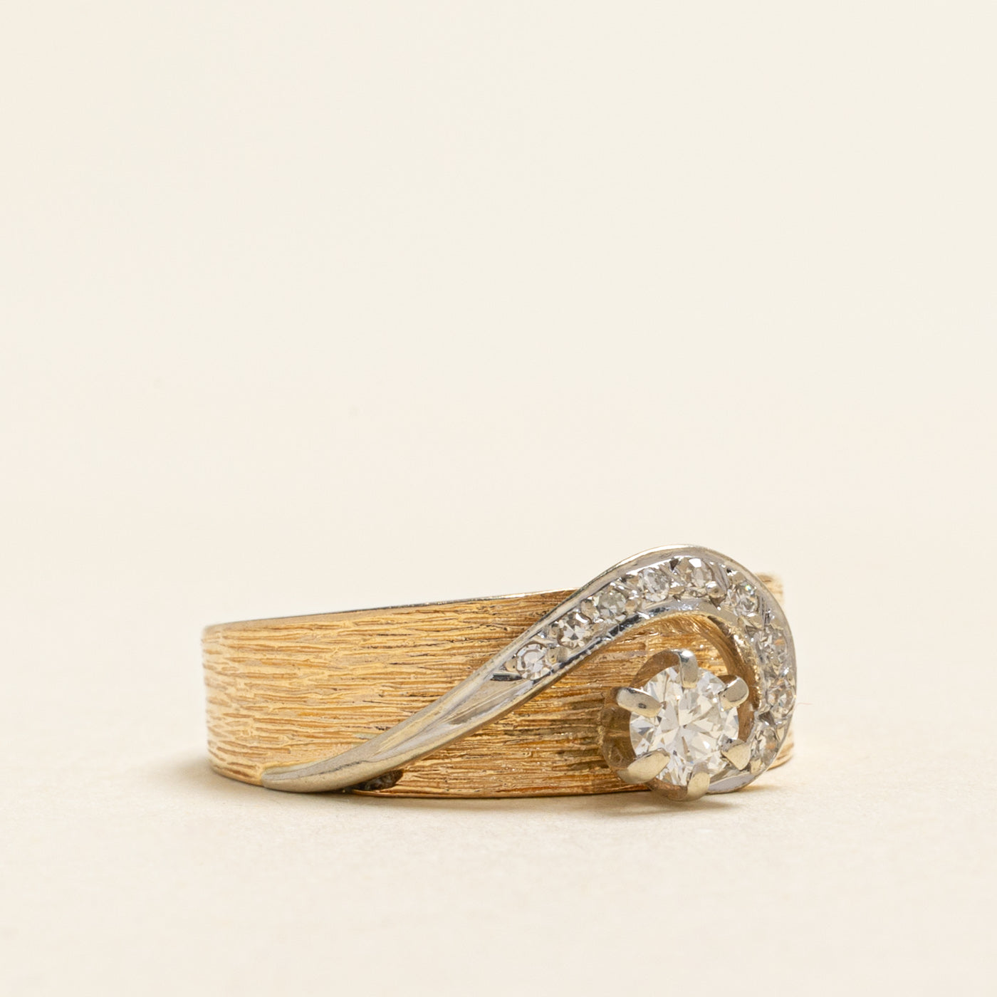Diamond Swirl Textured Ring | 0.26ctw | SZ 5.25