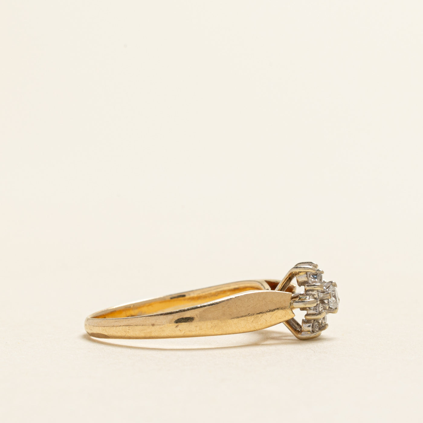 Diamond Petal Reverse Tapered Ring | 0.15ctw | SZ 5.75