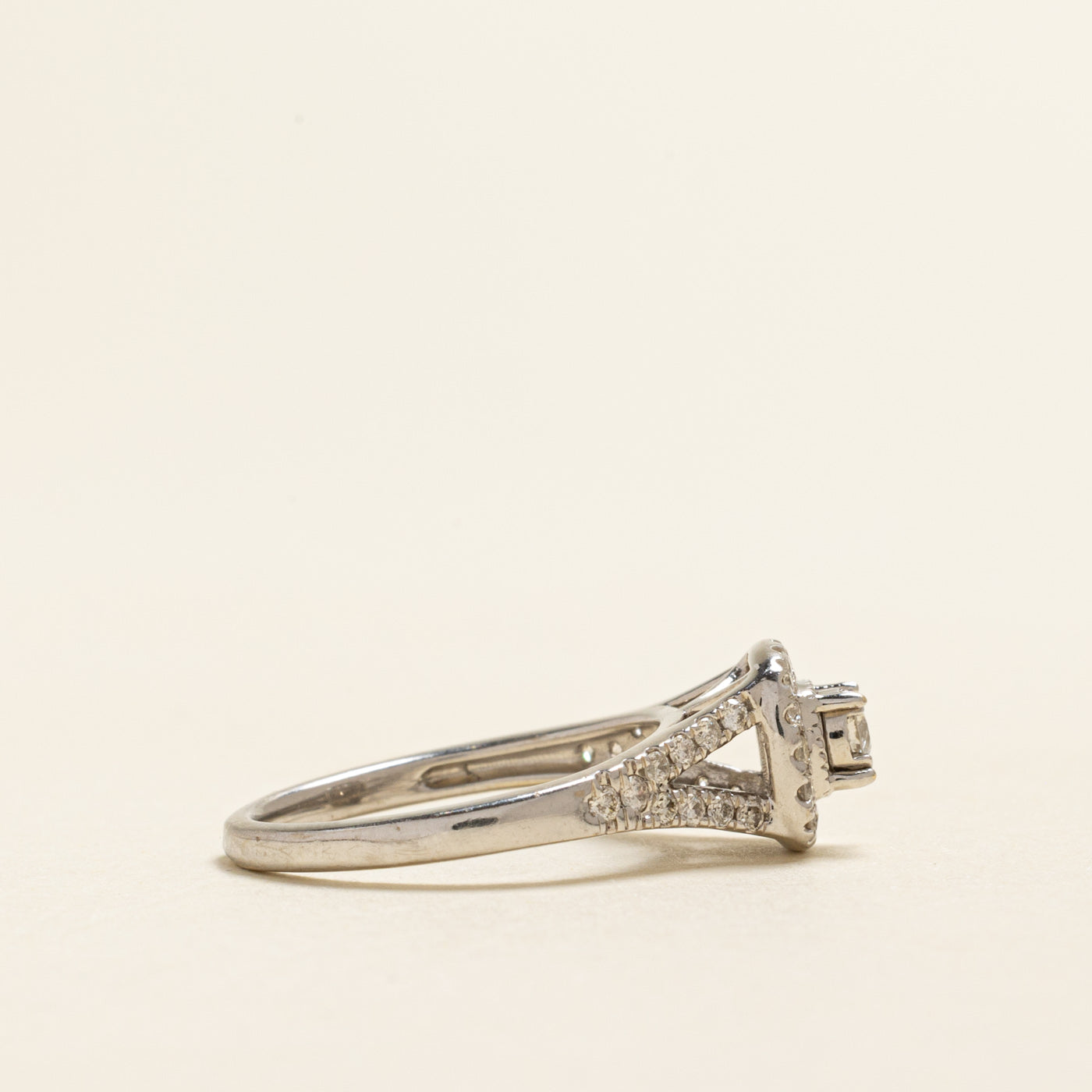 White Gold Diamond Halo Ring | 0.30ctw | SZ 6.25