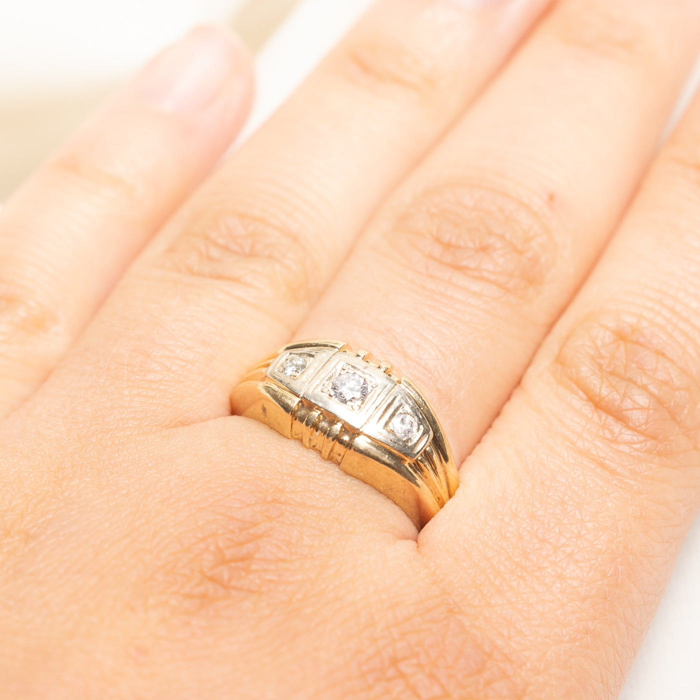 Three Stone Diamond Grooved Ring | 0.23ctw | SZ 9.25