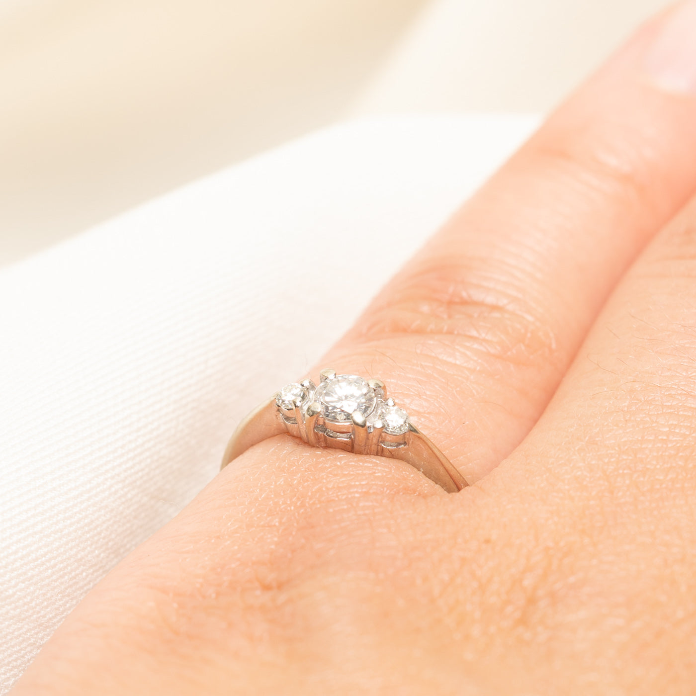 18k Three Stone Diamond Ring | 0.28ctw | SZ 6