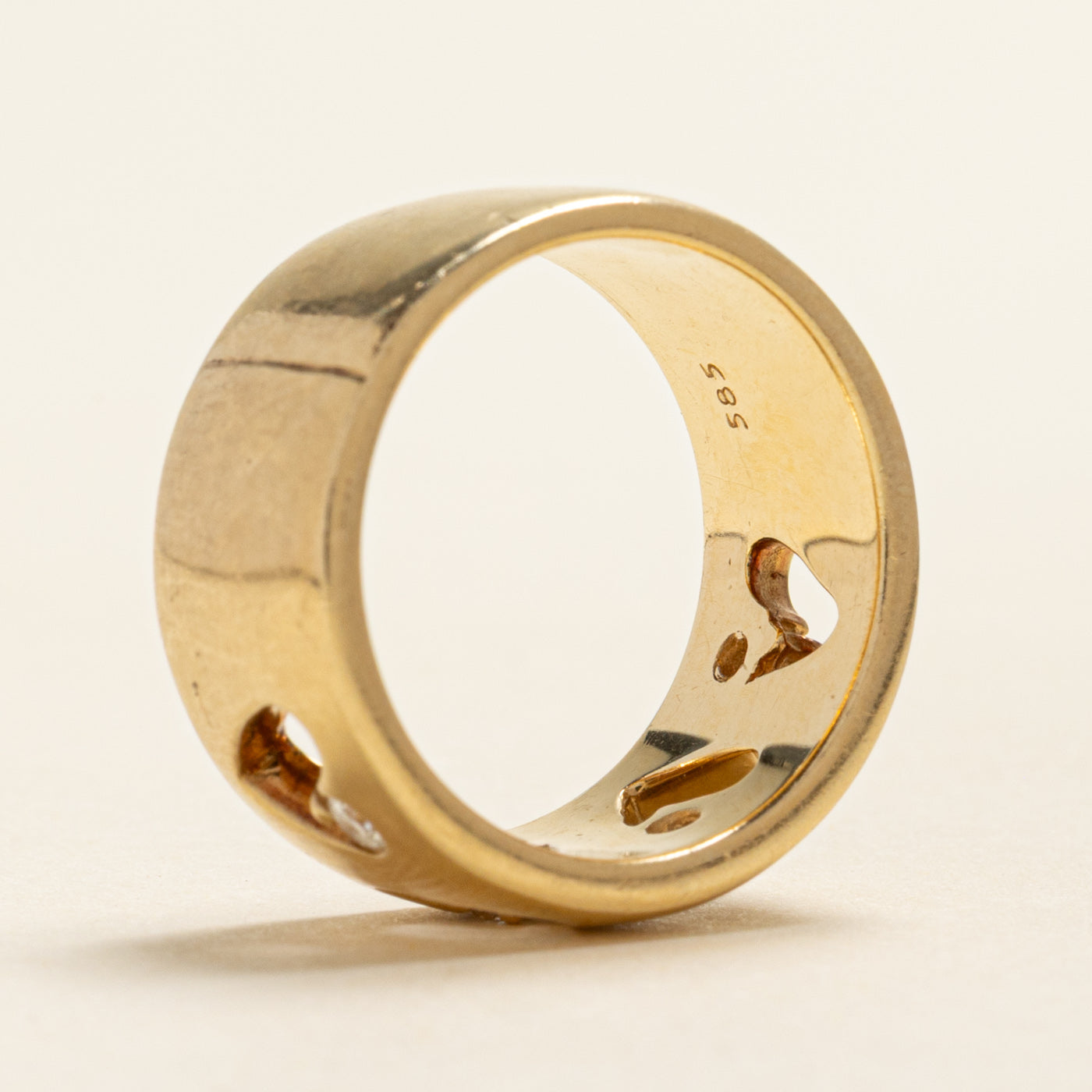 Diamond Heart Cut Out Cigar Band | 0.20ctw | 9.60mm | SZ 6.5