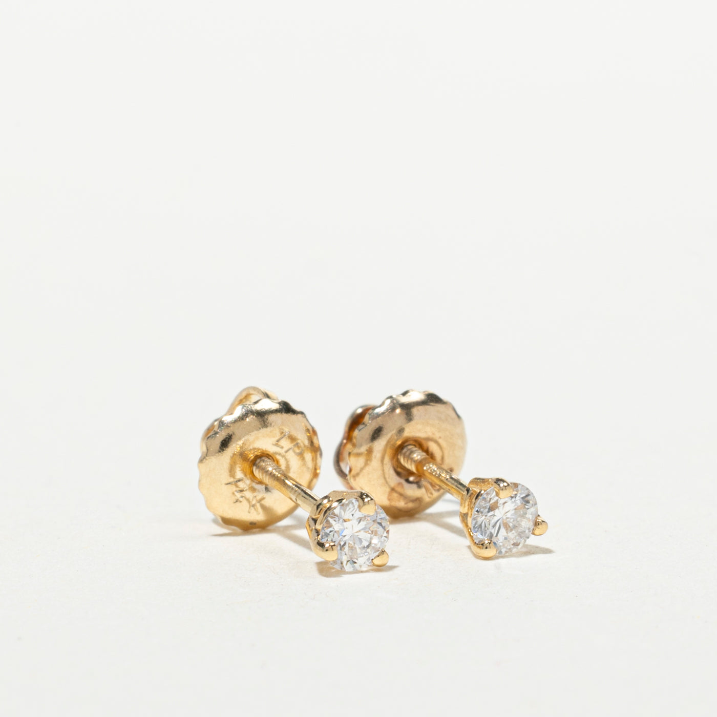 14k Solitaire Diamond Stud Earrings | 0.2ctw