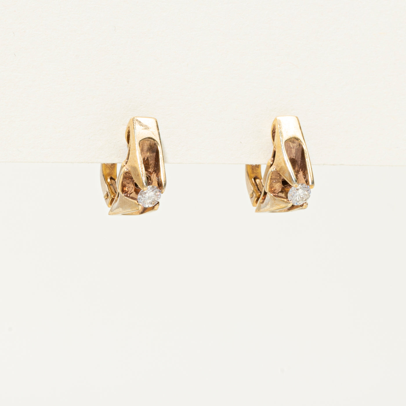 Belcher Set Diamond Earrings | 0.2ctw