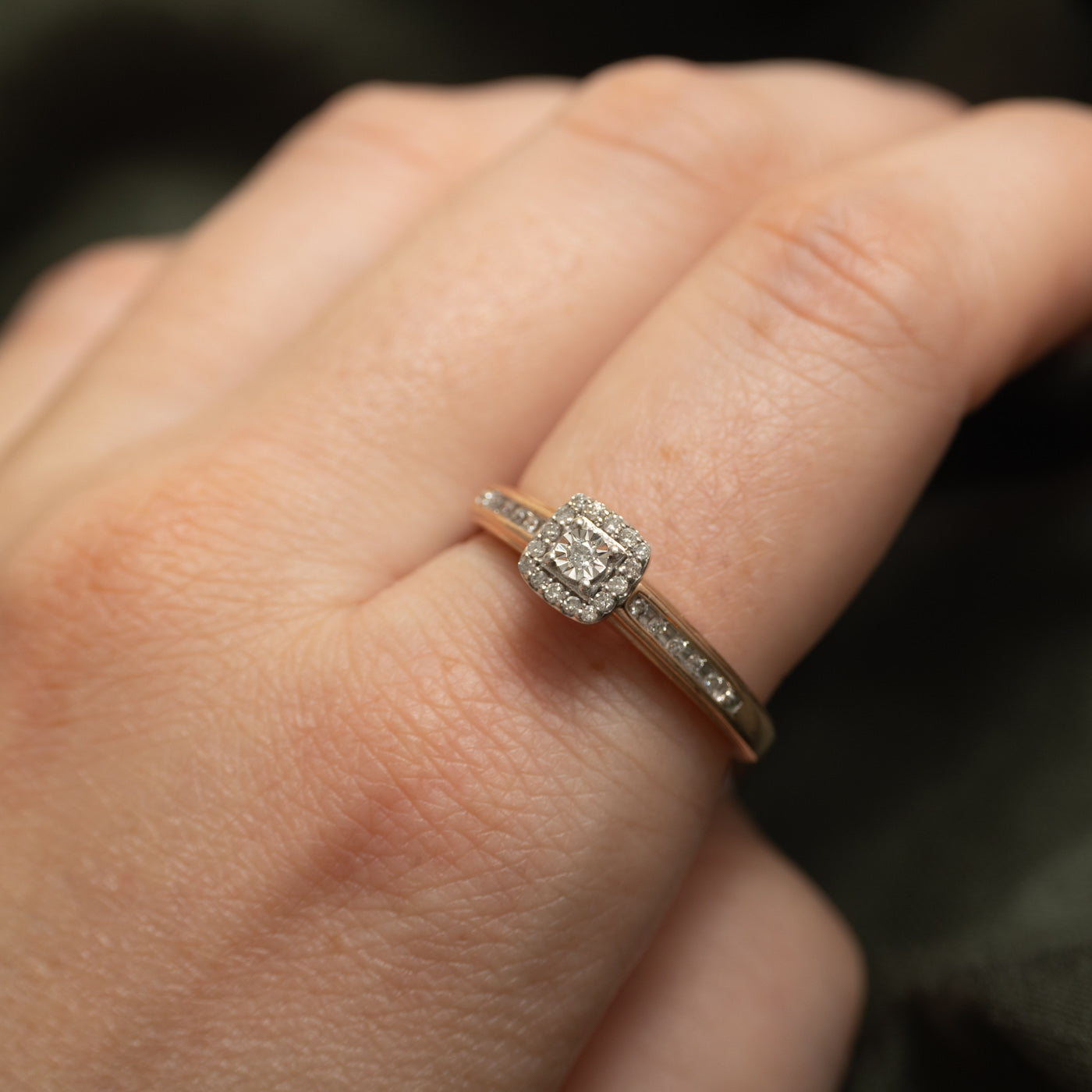 Bague sertie de diamants illusion halo | 0,16 ct | Taille 9,25