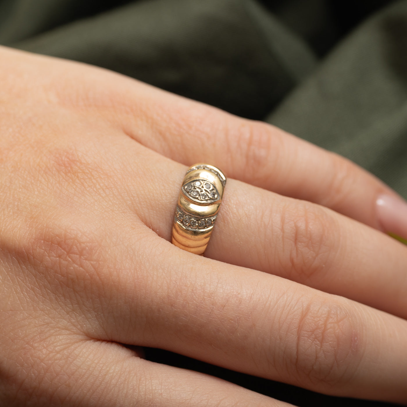 Bague rainurée sertie de diamants taille marquise | 0,15 ct | Taille 6,75
