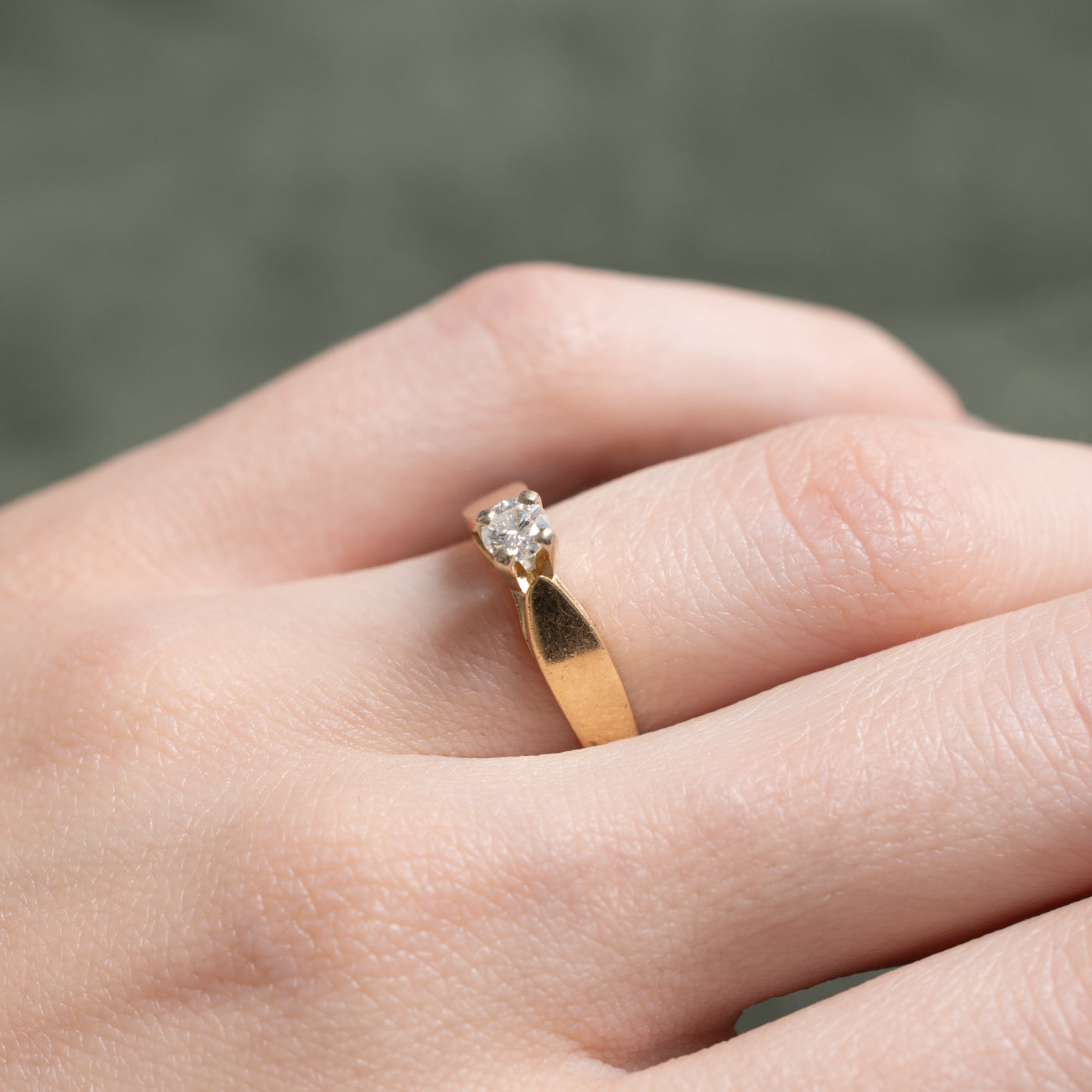 Solitaire Diamond Cathedral Ring | 0.20ct | SZ 5.5