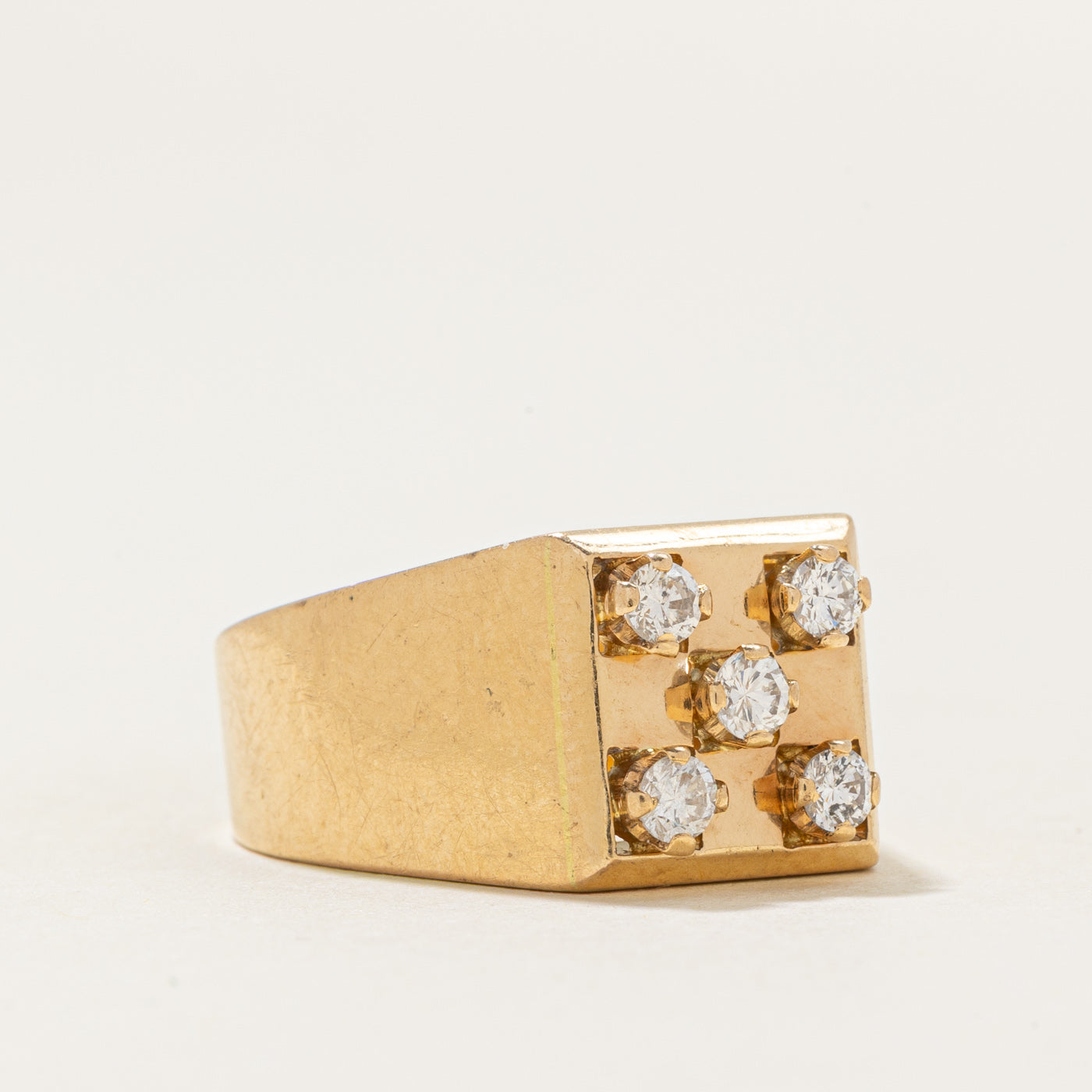 Bague chevalière carrée à cinq diamants en or 18 carats | 0,31 ct au total | Taille 6,25 |