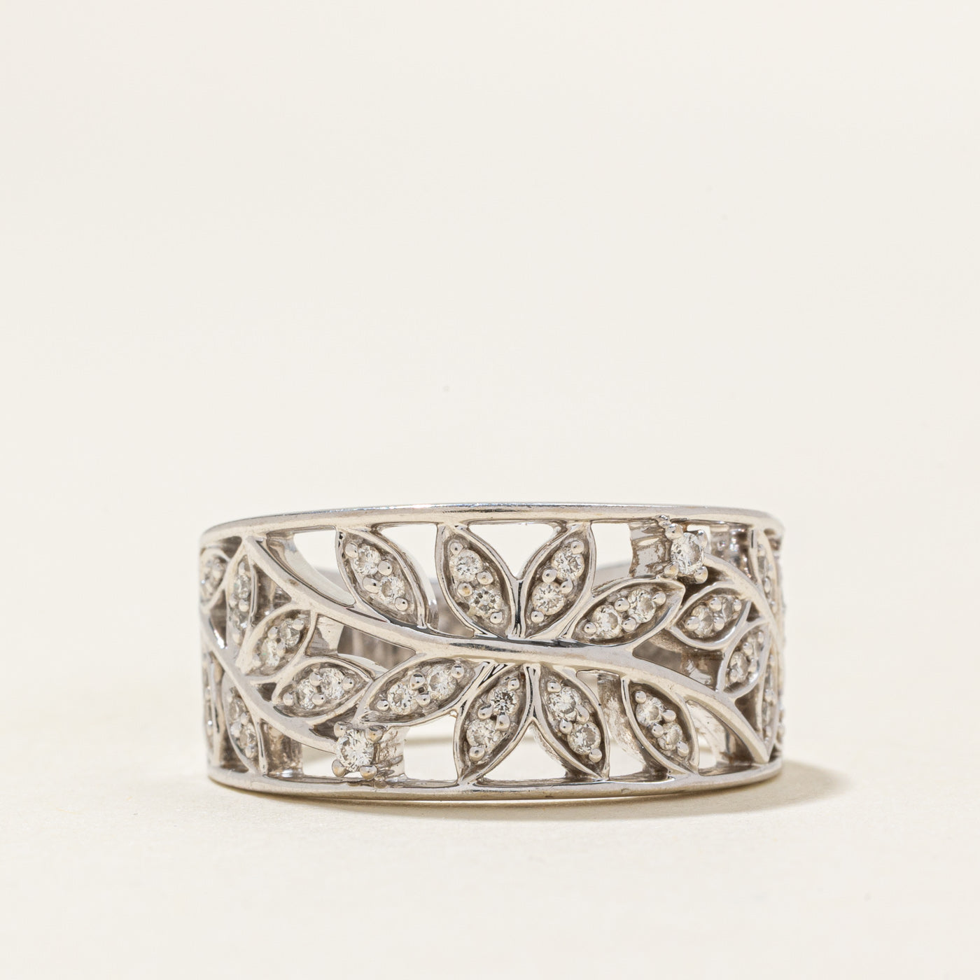 Diamond Leaf Design Wide Band | 0.21ctw | SZ 7.0 |