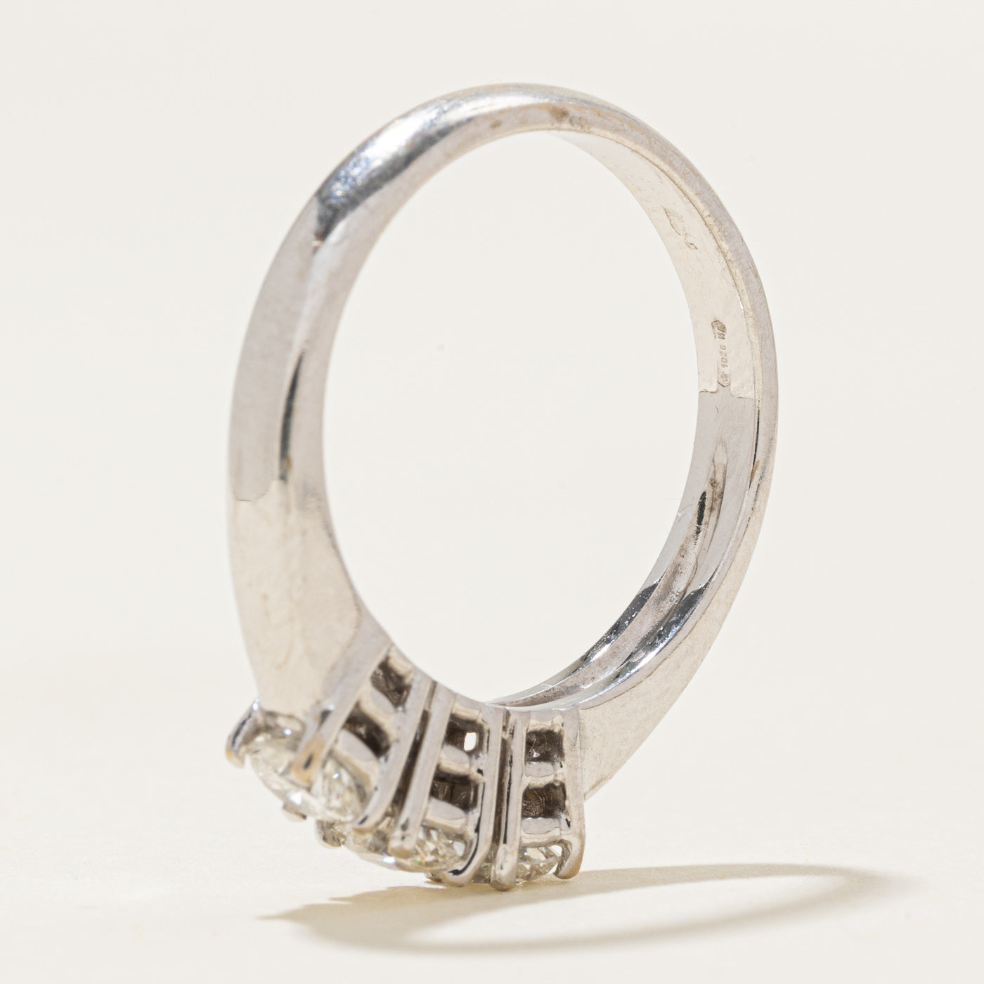 Bague trois diamants | 0,2 ct au total | Taille 6,5 |