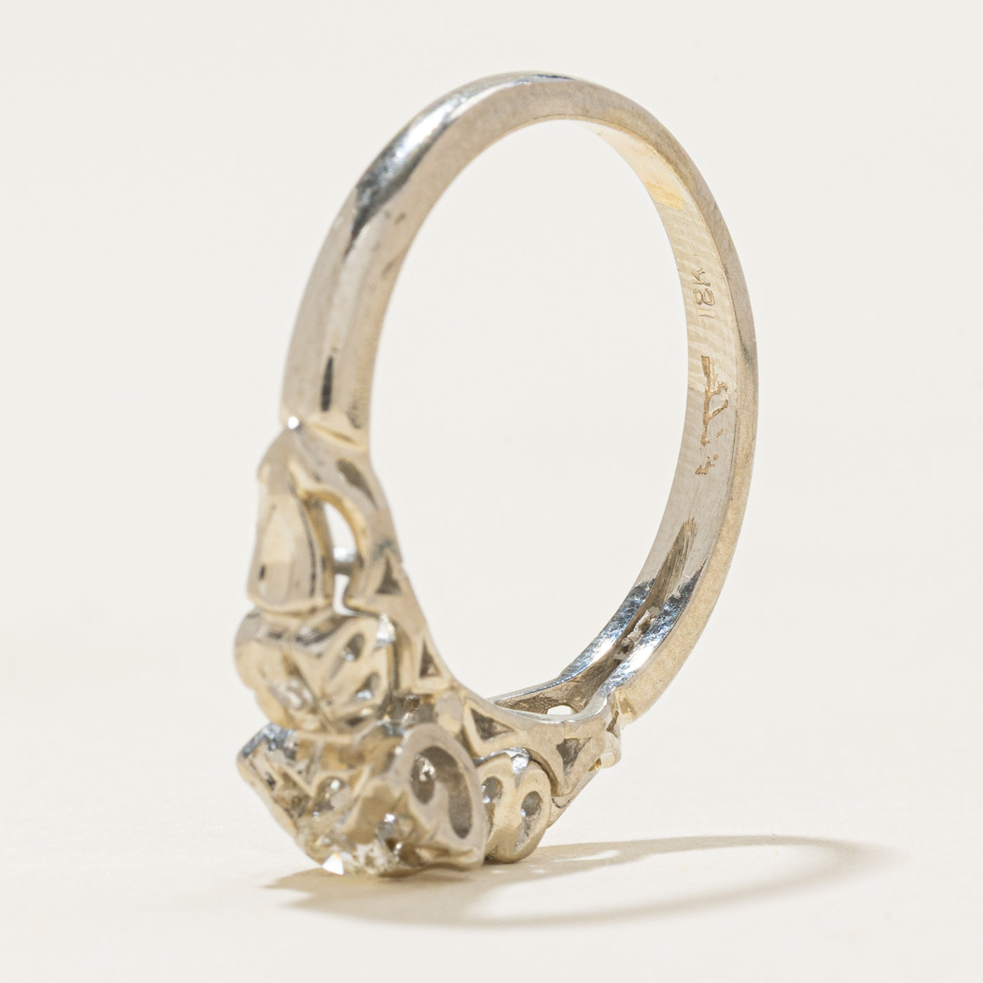 Illusion Set Diamond Textured Ring | 0.13ctw | SZ 5.5 |