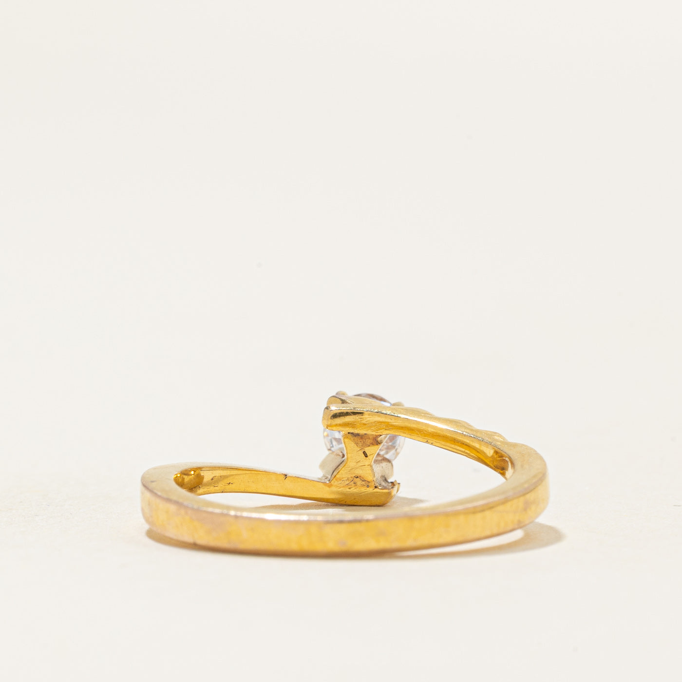 Soliatire Diamond Textured Bypass Ring | 0.28ct | SZ 6.75