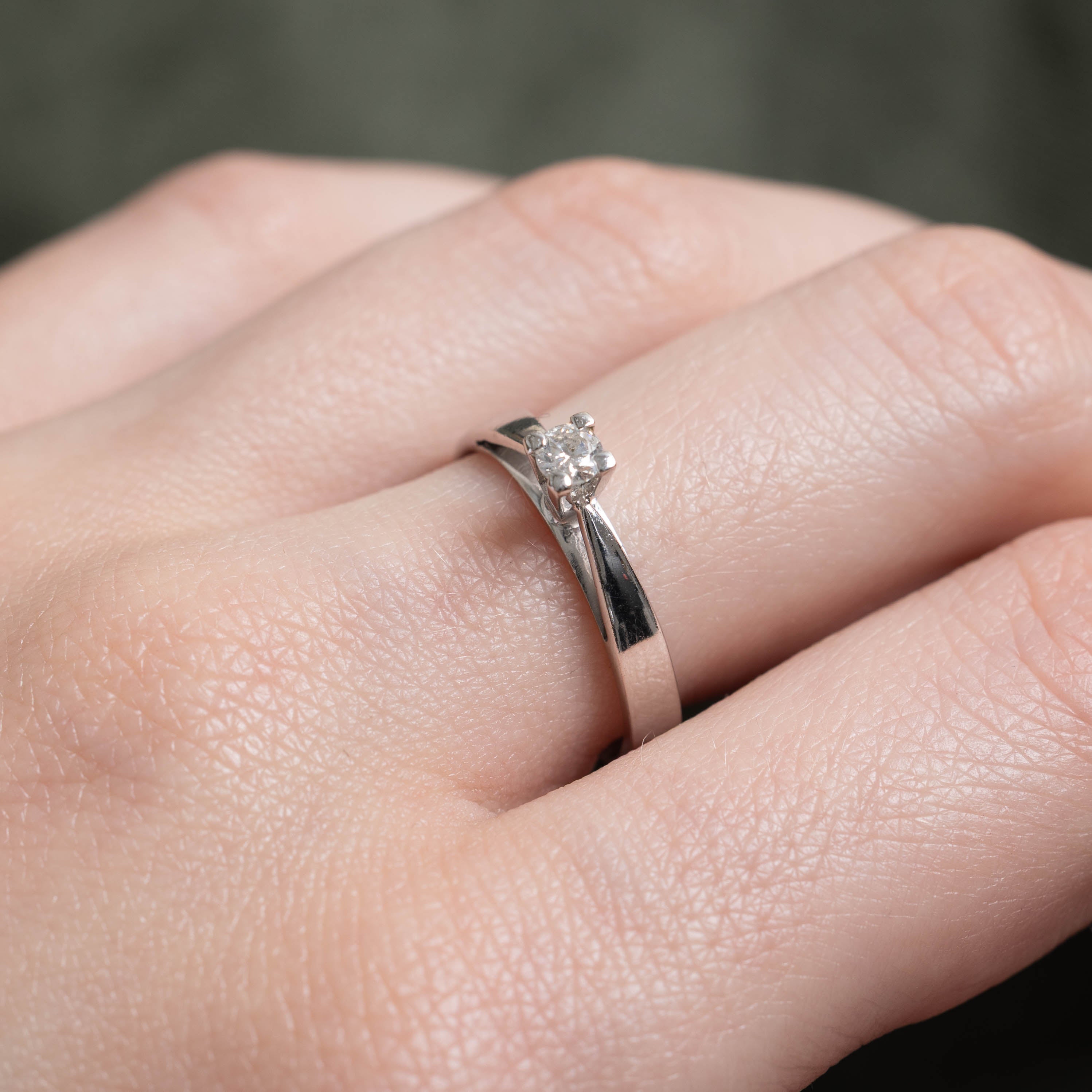9k White Gold Solitaire Diamond Band | 0.13ctw | SZ 6.75