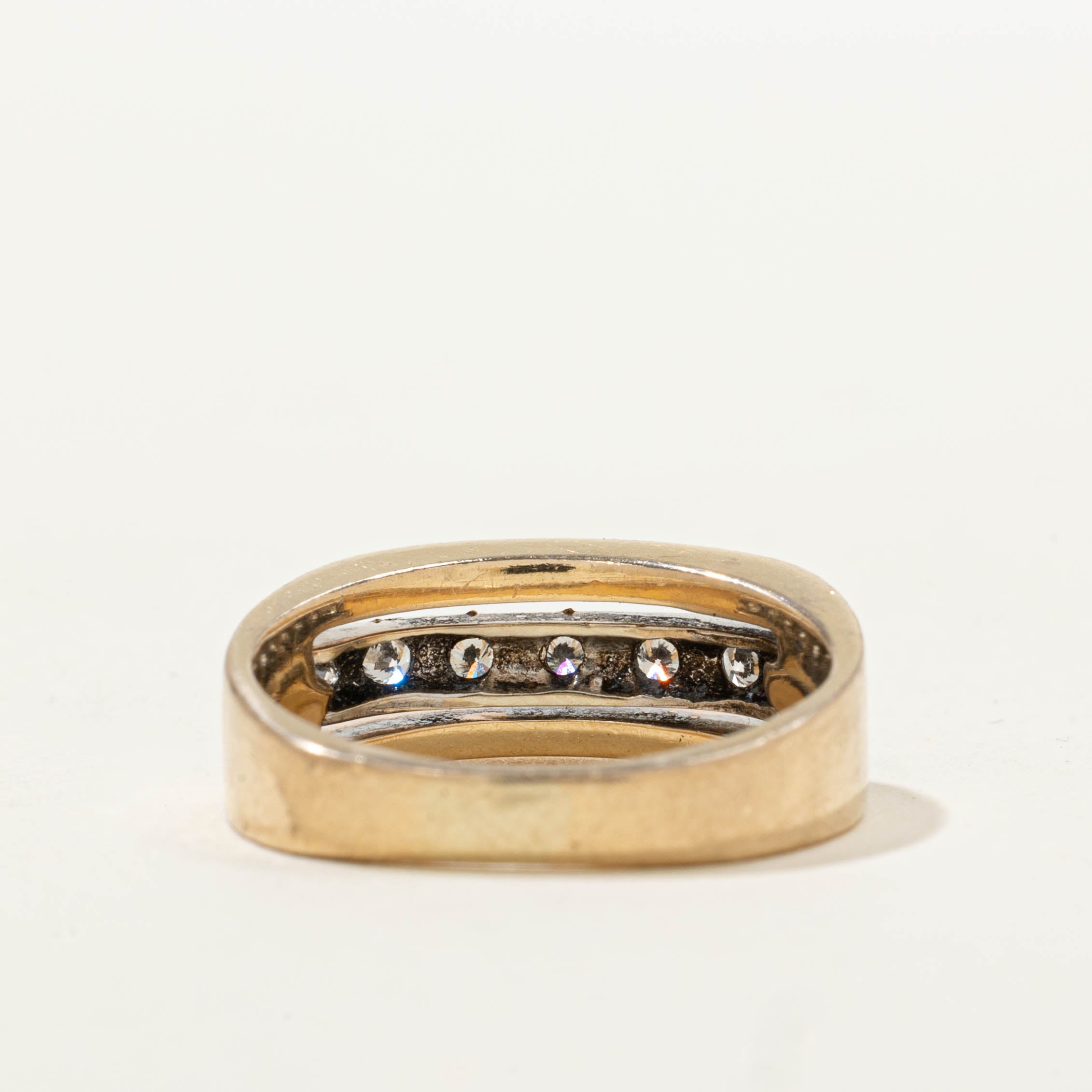 14k Two Tone Flush Set Diamond Ring | 0.21ctw | SZ 5.25