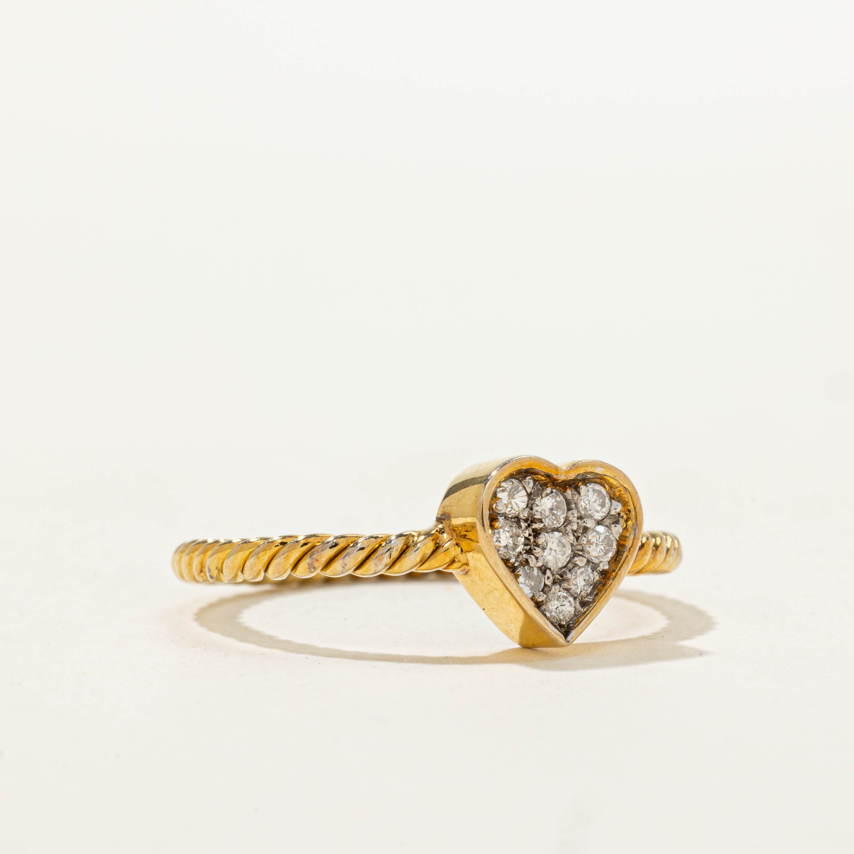 12k Diamond Heart Cluster Rope Ring | 0.16ctw | SZ 7.75