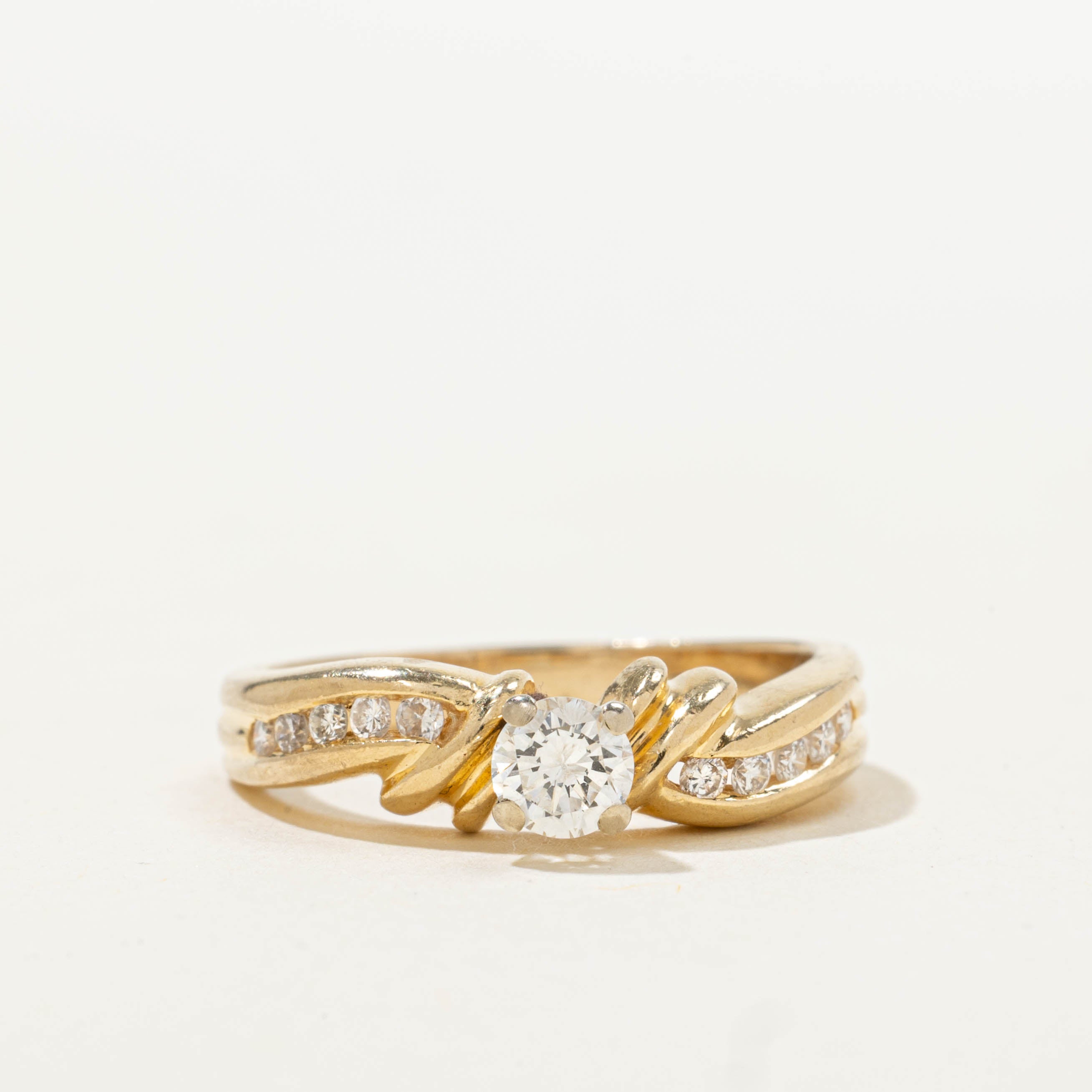 14k Diamond Waterfall Accents Grooved Ring | 0.38ctw | SZ 6