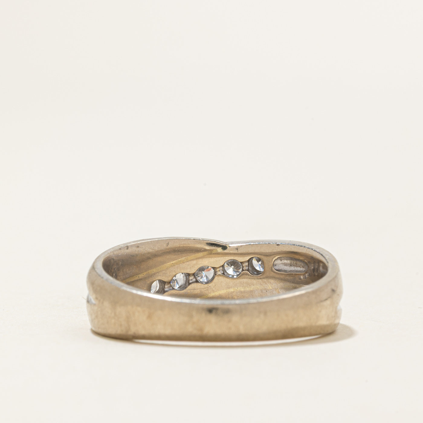 Bague croisée à cinq diamants sertis en diagonale | 0,5 ct au total | Taille 11,25 |