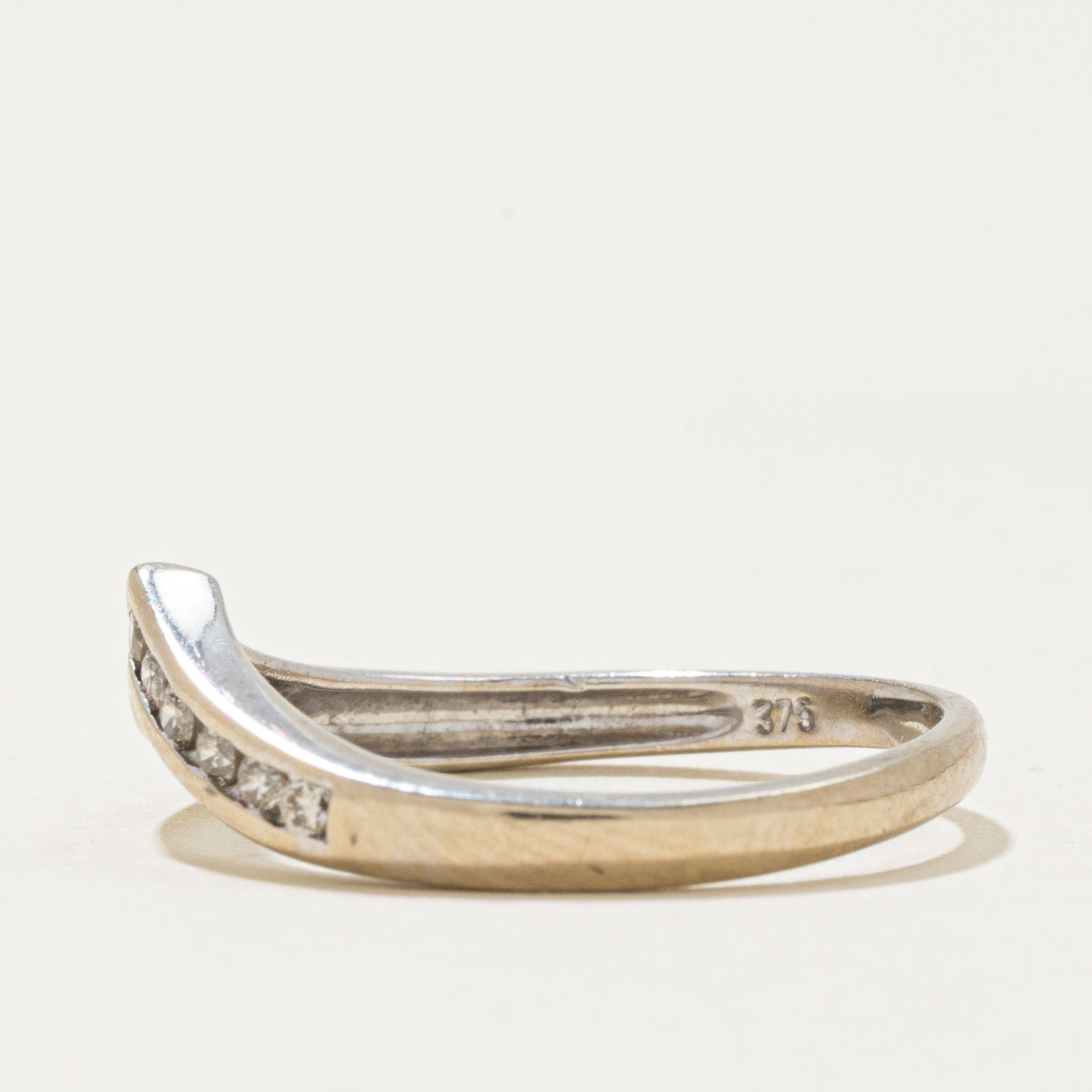 Channel Set Diamond Chevron Ring | 0.11ctw | SZ 5.5 |