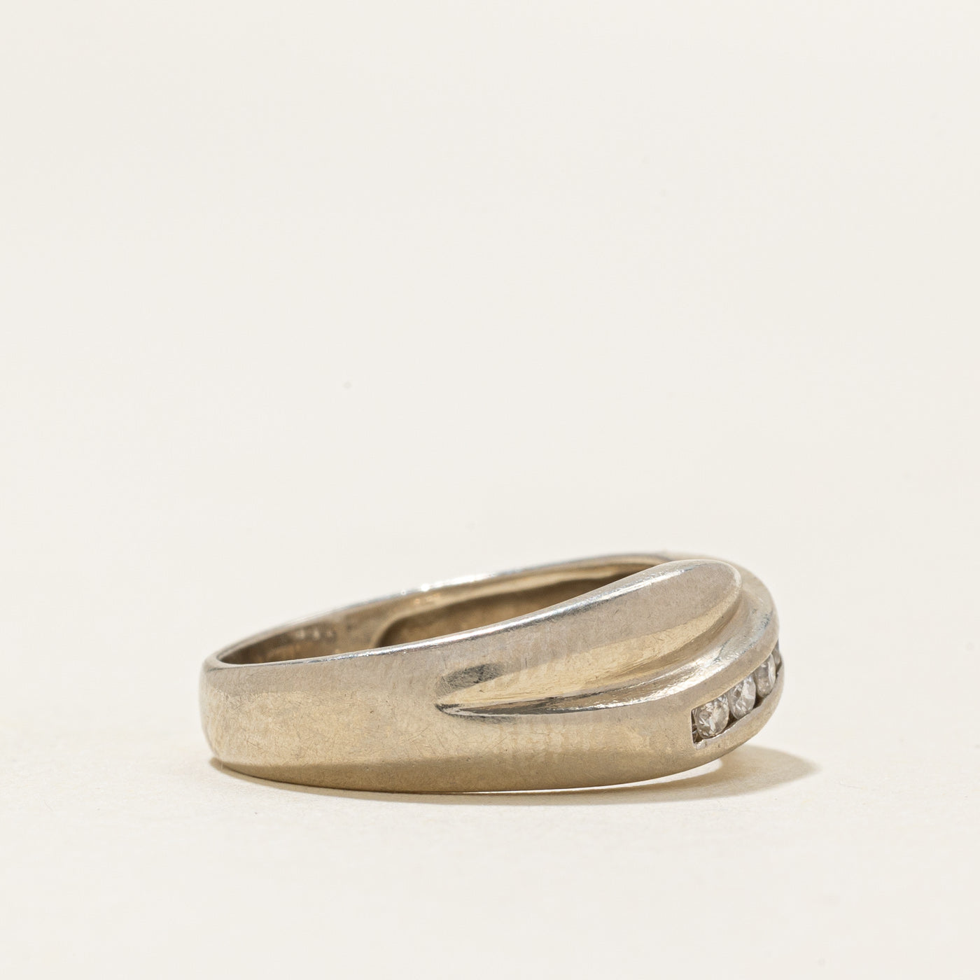 Channel Set Diamond Crossover Ring | 0.1ctw | SZ 5.5 |