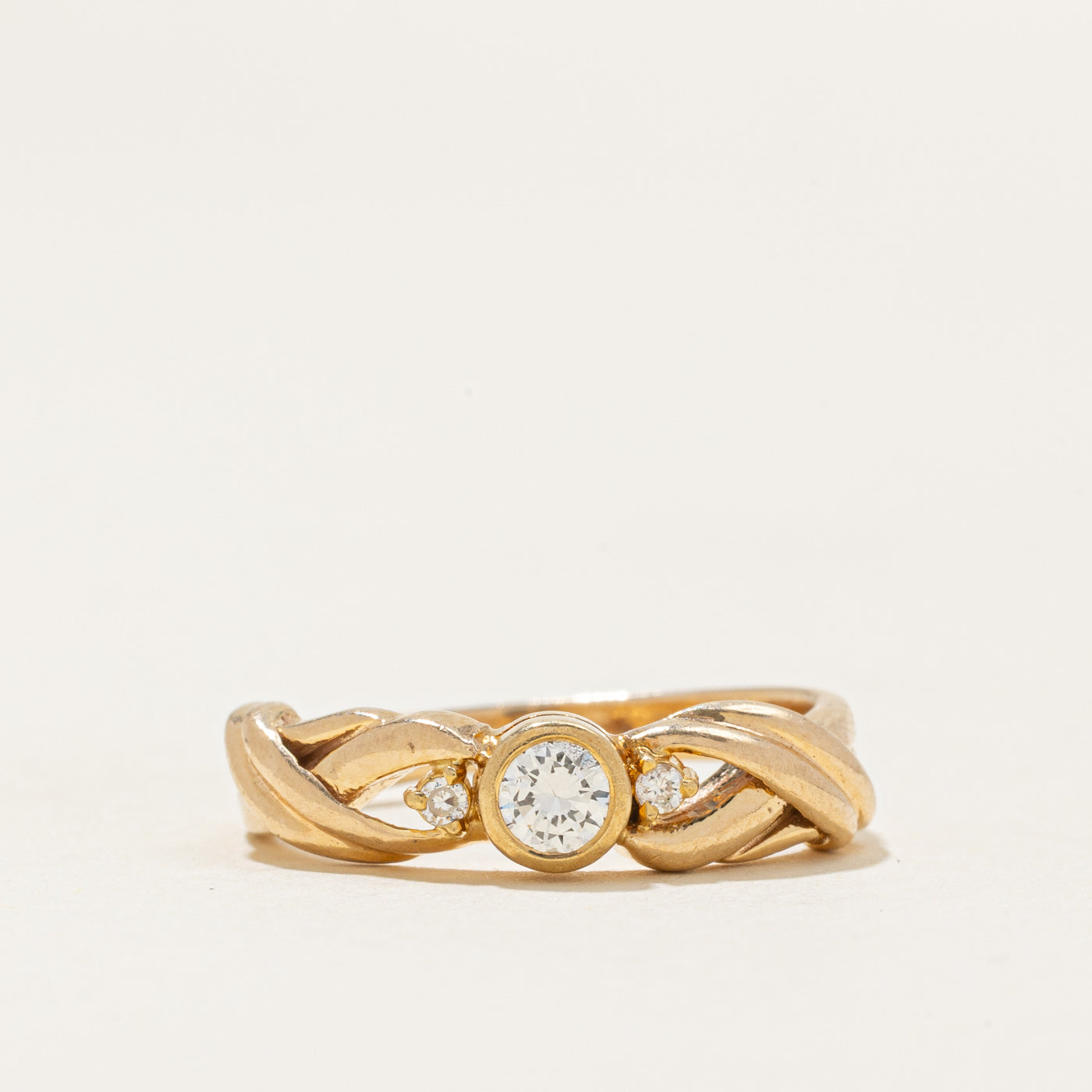 Bezel Set Diamond Twisted Ring | 0.16ctw | SZ 5.5 |