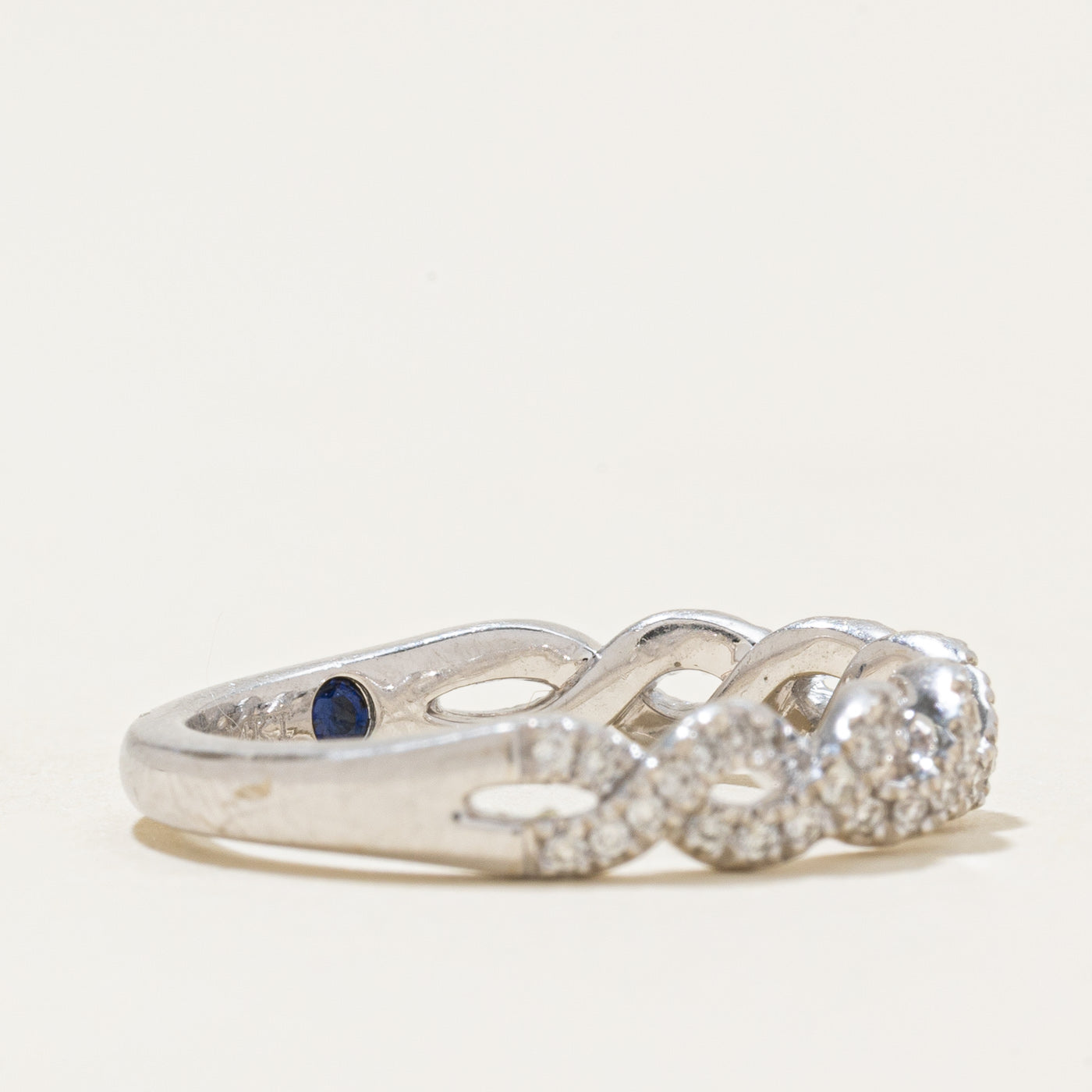 'Vera Wang' Diamond & Hidden Sapphire Crossover Band | 0.22ctw, 0.2ct | SZ 6.5 |