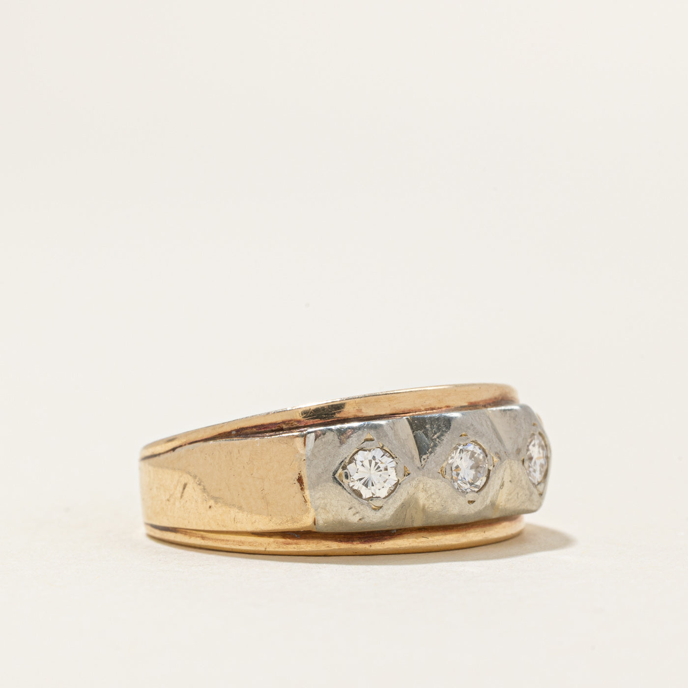 Bague à dôme bas et diamant bicolore | 0,25 ct | Taille 8,5 |