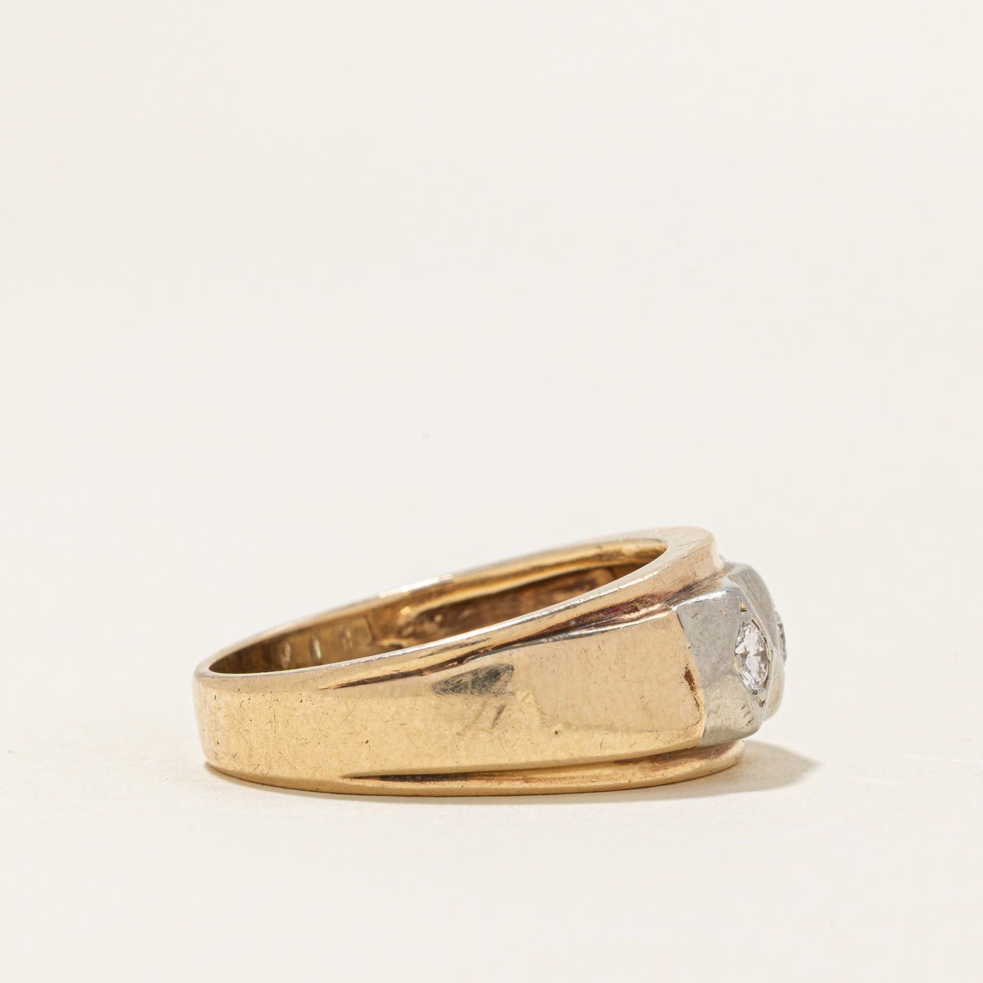 Bague à dôme bas et diamant bicolore | 0,25 ct | Taille 8,5 |