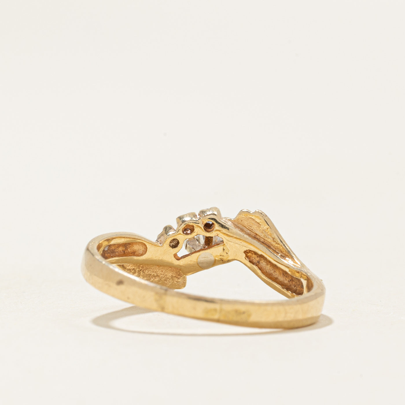 Diamond Cluster Grooved Bypass Ring | 0.1ctw | SZ 6.0 |